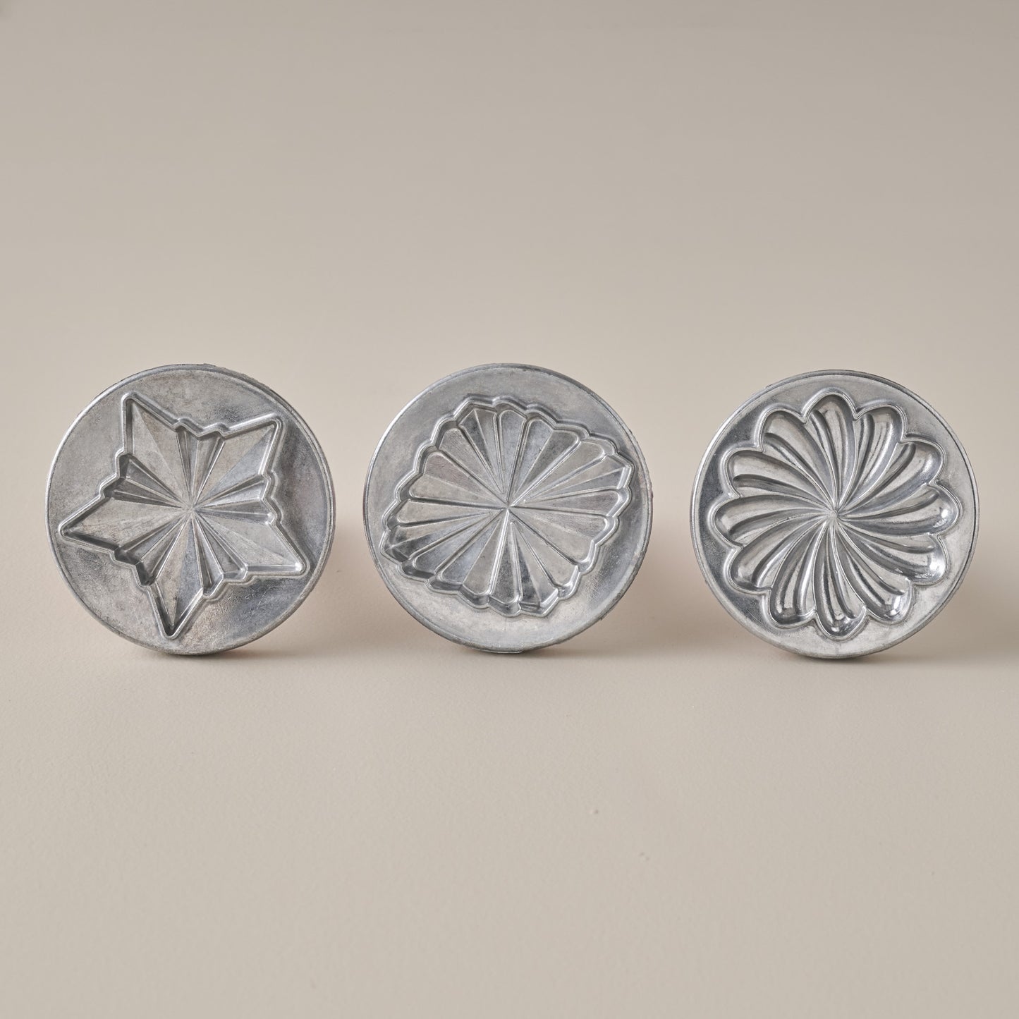 Pretty Pleated Cookie Stamp designs shown