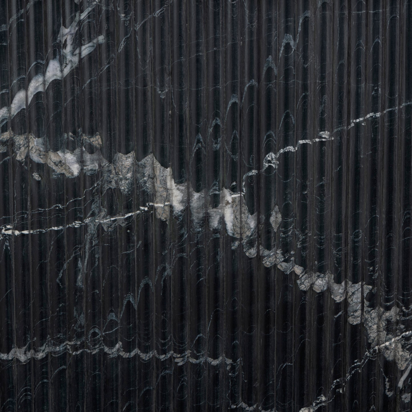 Deco Dining Table - Black Marble ribbed base up close