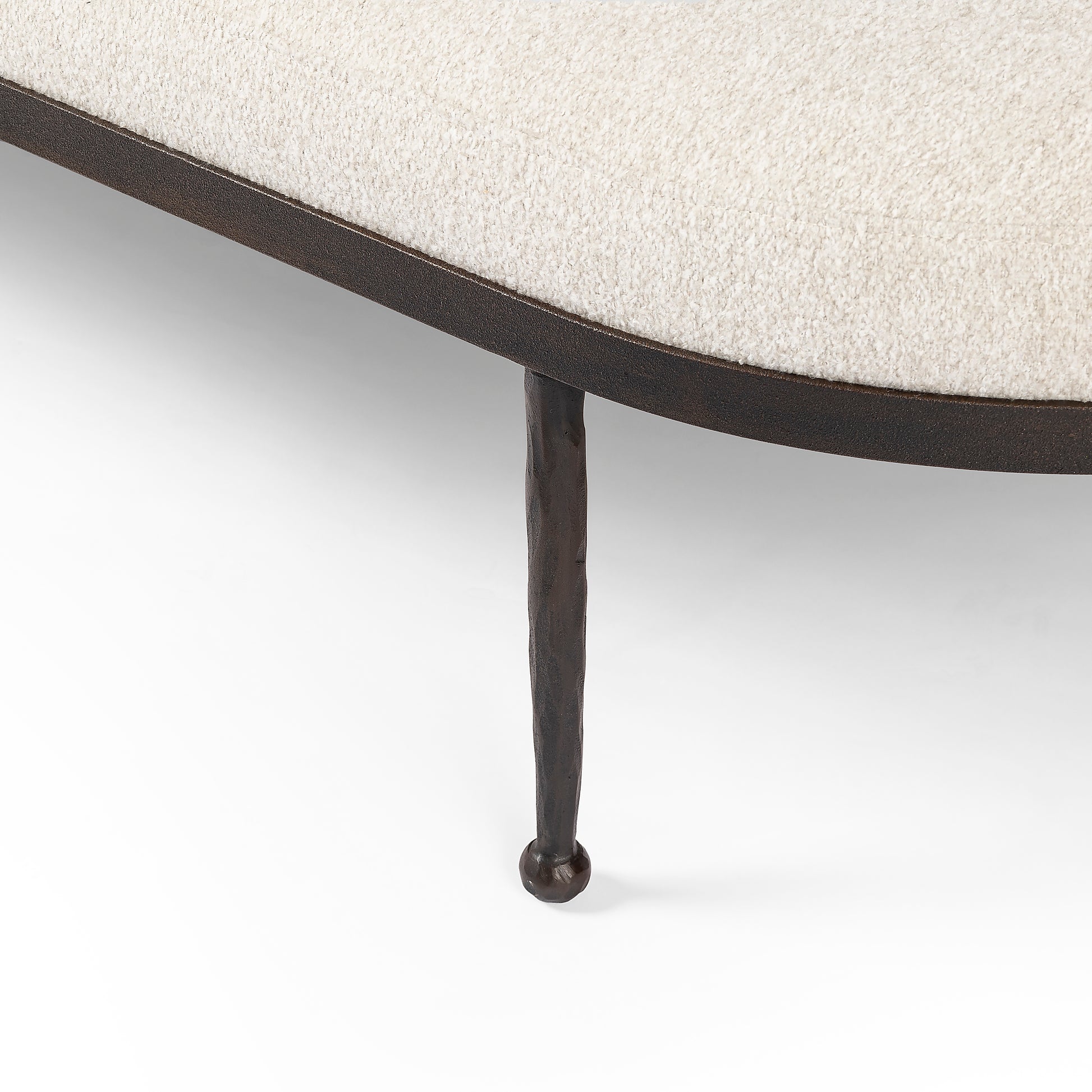 Bailey Cocktail Ottoman leg