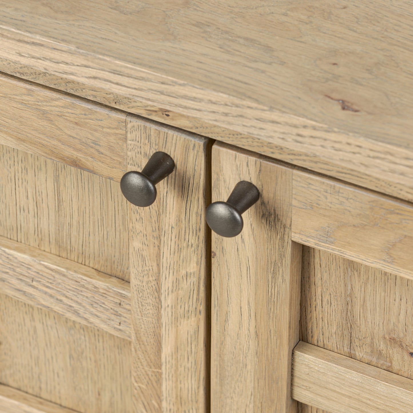 Cara Media Console hardware close up