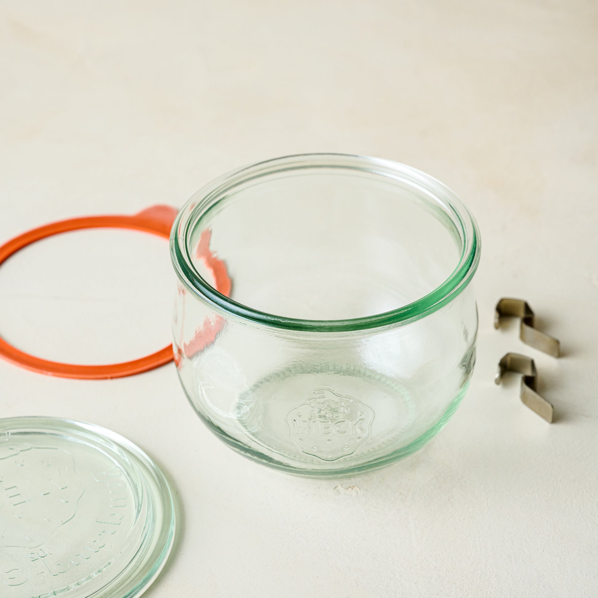Weck 744 1/2 L Tulip Jar with top off