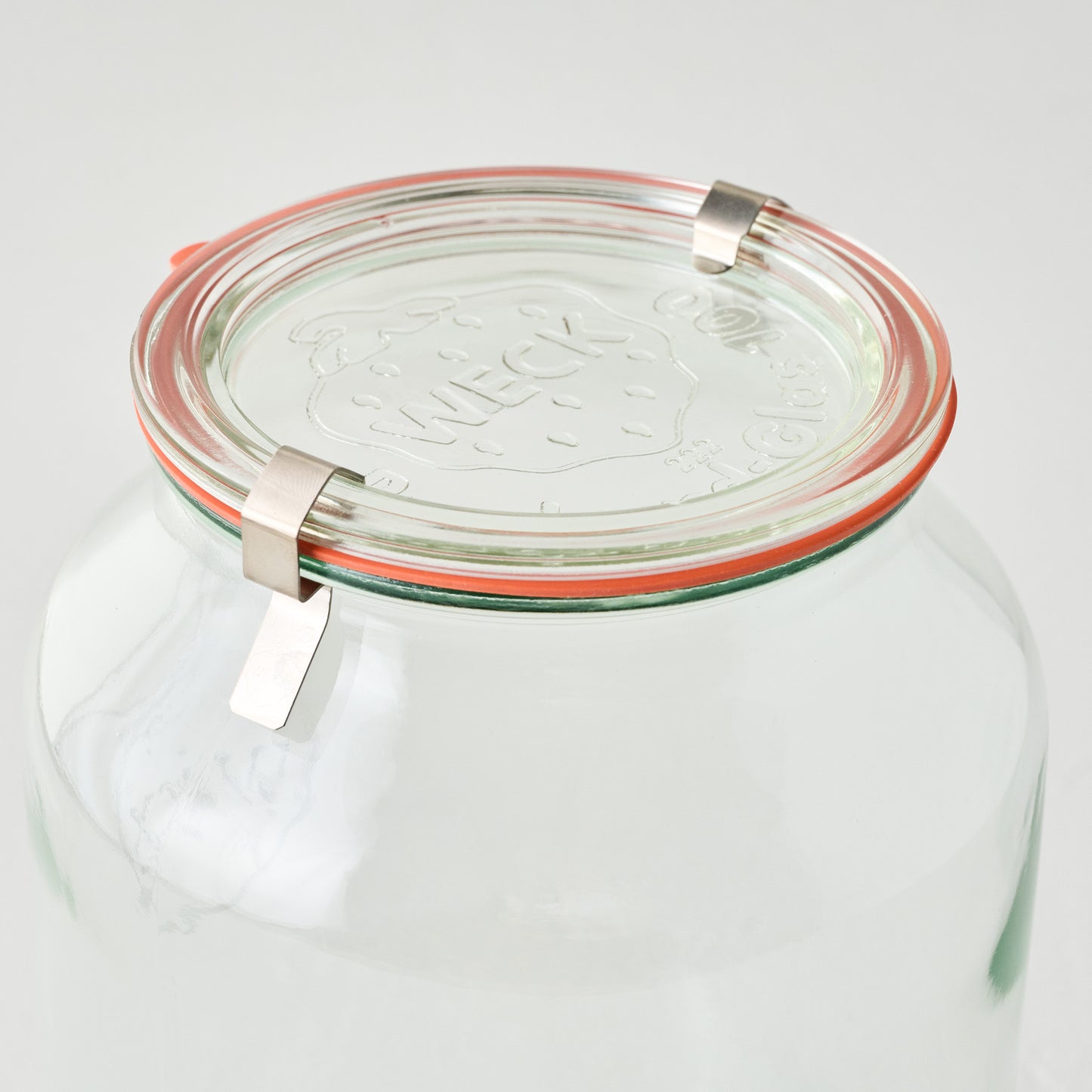 Weck 776 3 L Barrel Jar up close