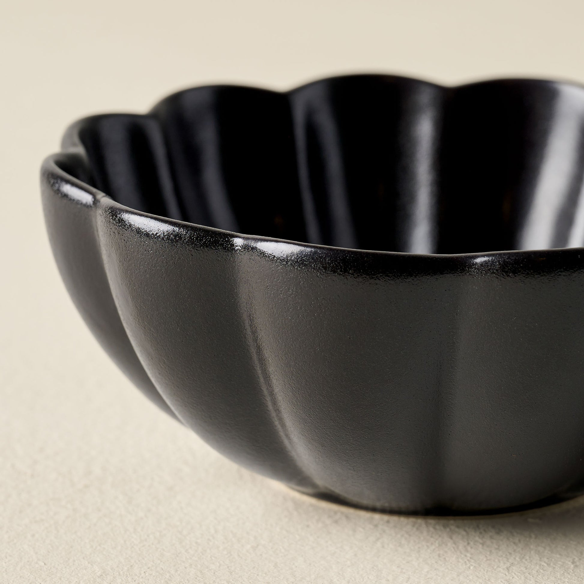 Black Scalloped Cereal Bowl close up