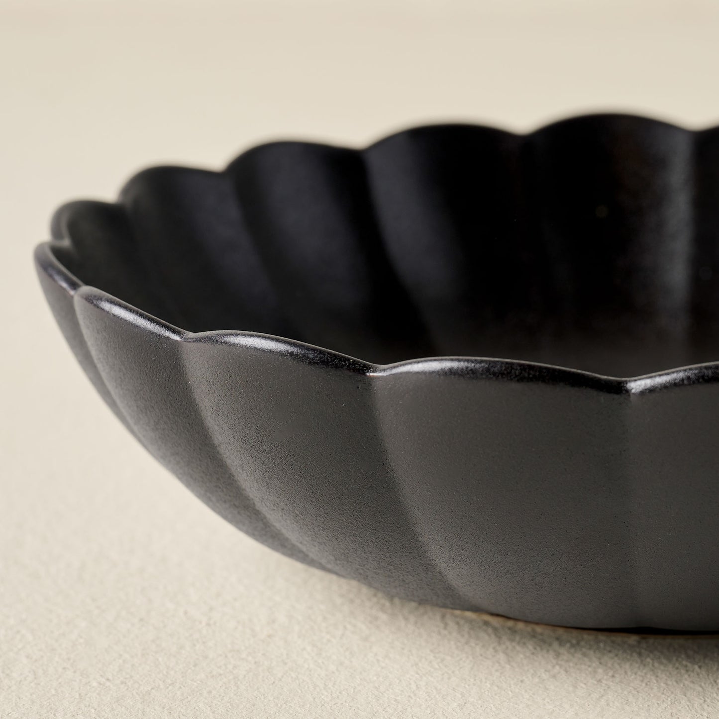 Black Scalloped Serving Bowl close up