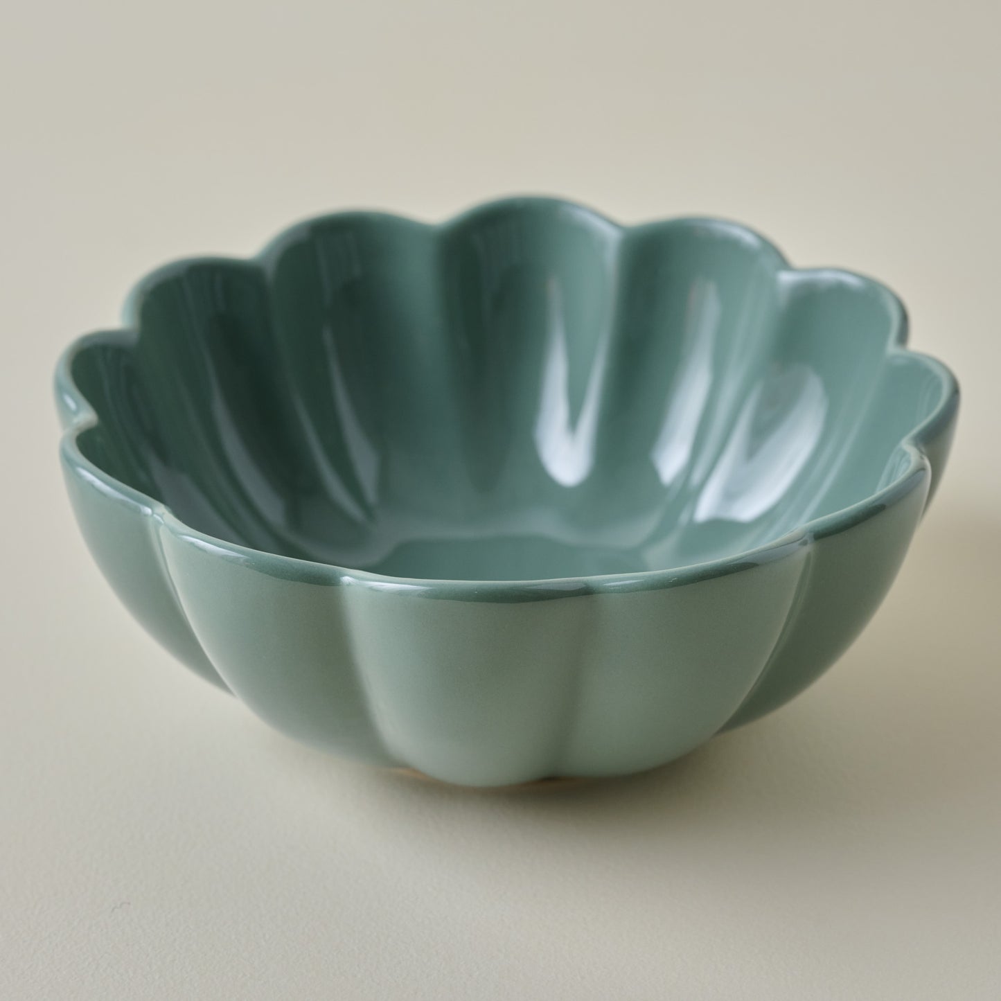 Seagrass Scalloped Cereal Bowl