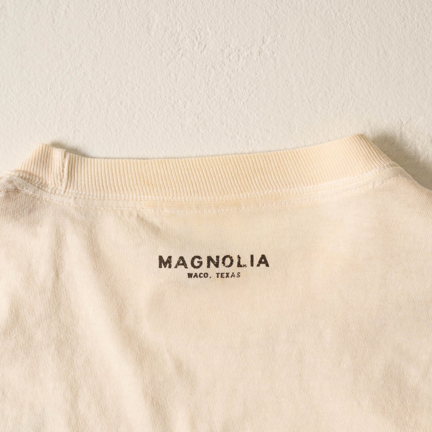 Demoday Hammer Ivory Shirt back of shirt