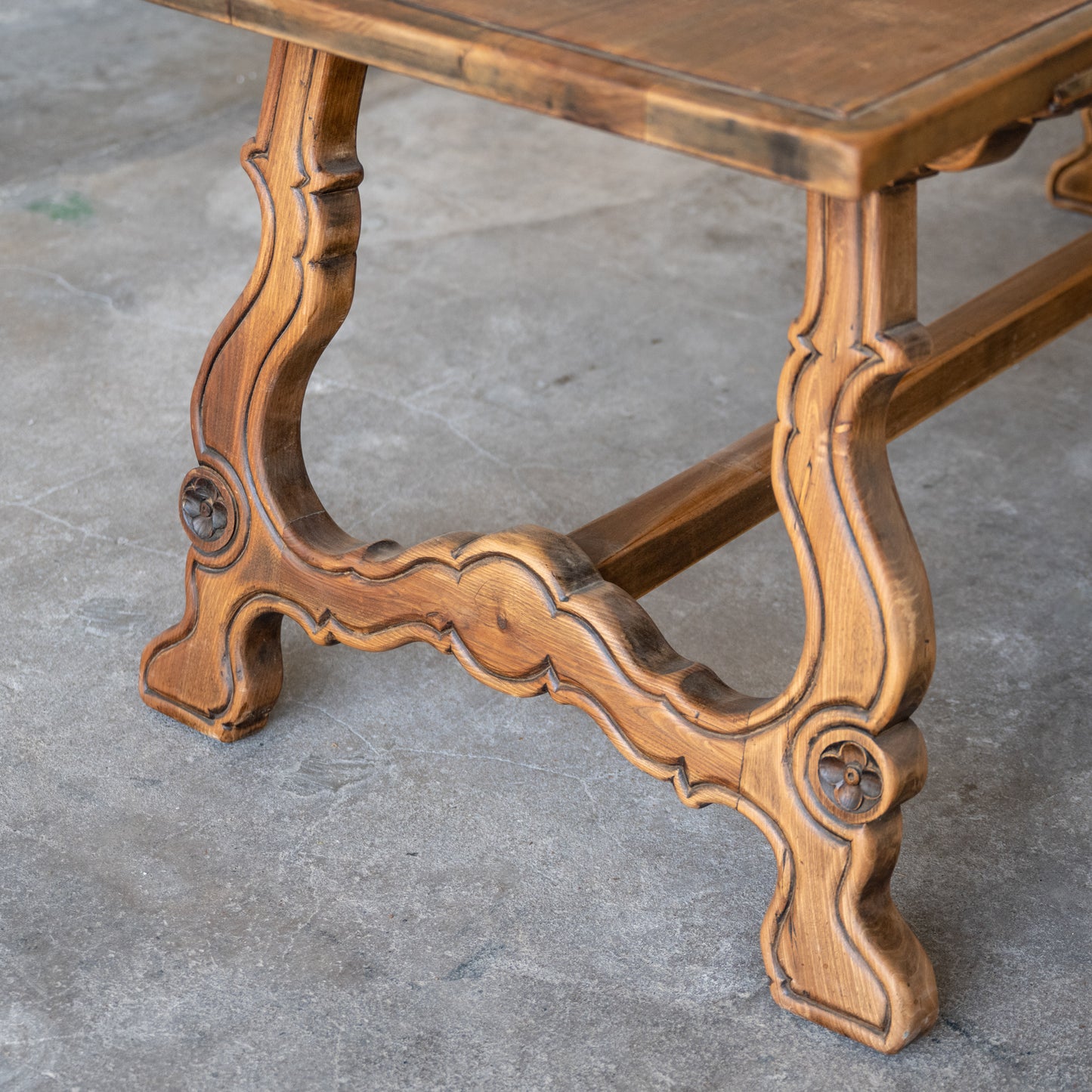 Antique Solid Oak Spanish Colonial Table close up of wood detail on legs of table