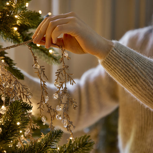 Winter Splendor Garland shown on tree