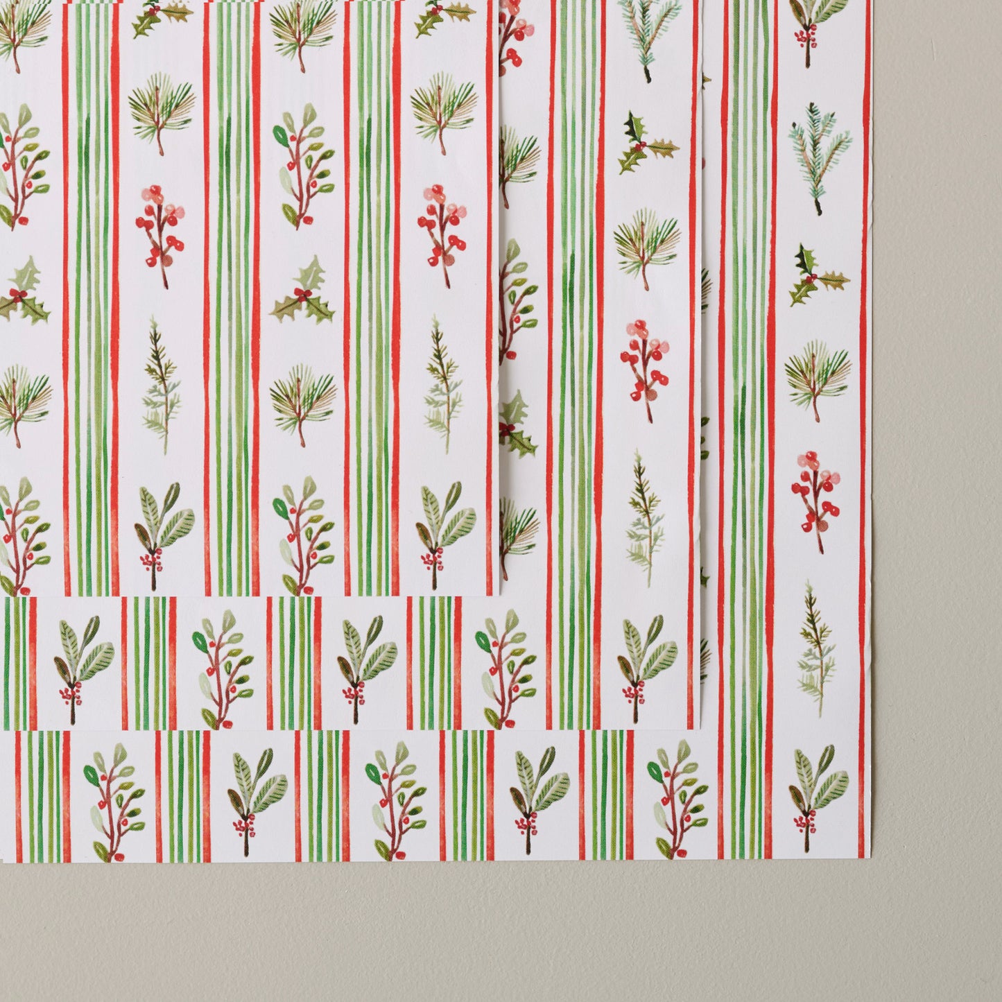 Holiday Garland Gift Wrap Sheets