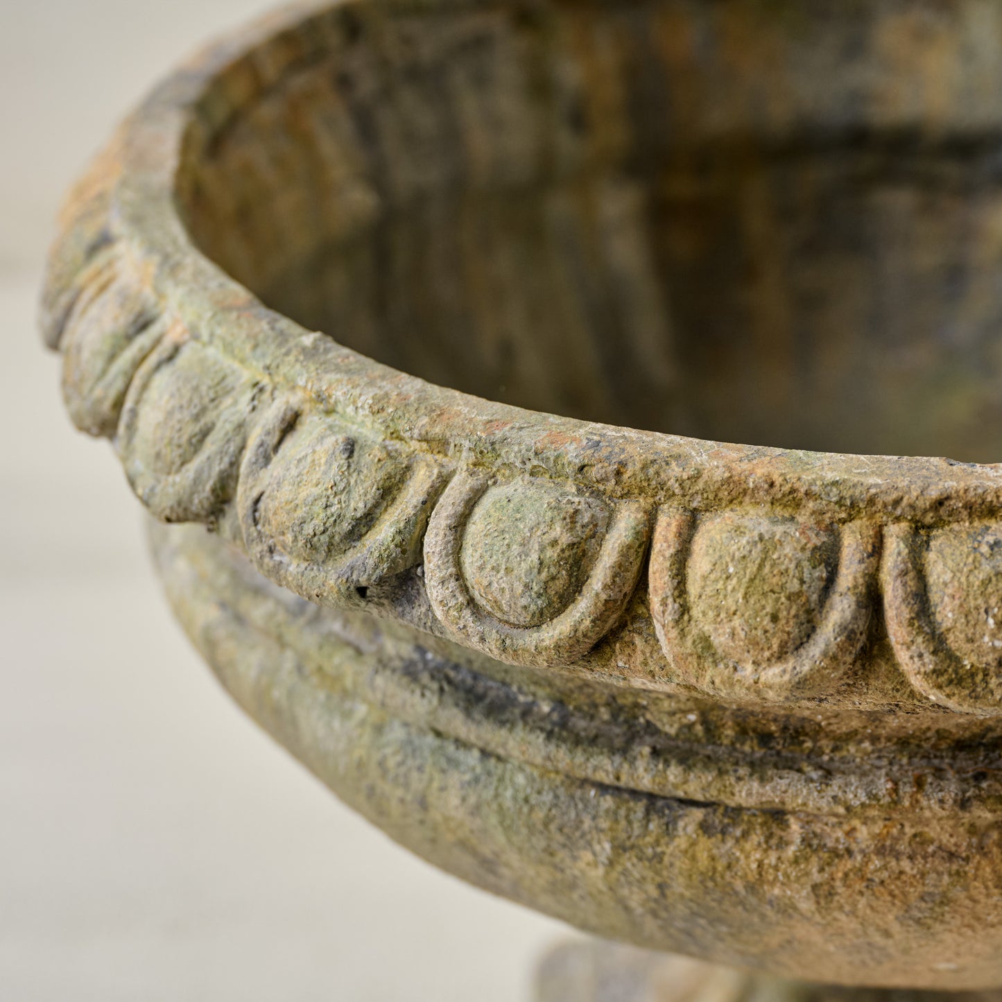 Oversized James Scalloped Pedestal Planter up close