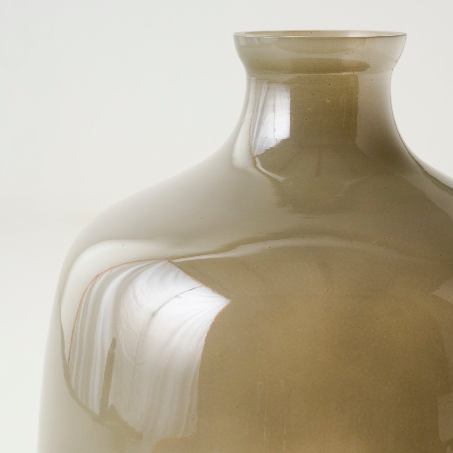 Seagrass Blown Vase up close
