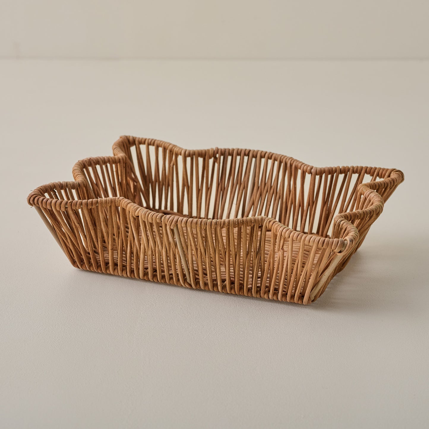 Small Norah Woven Scalloped Tray