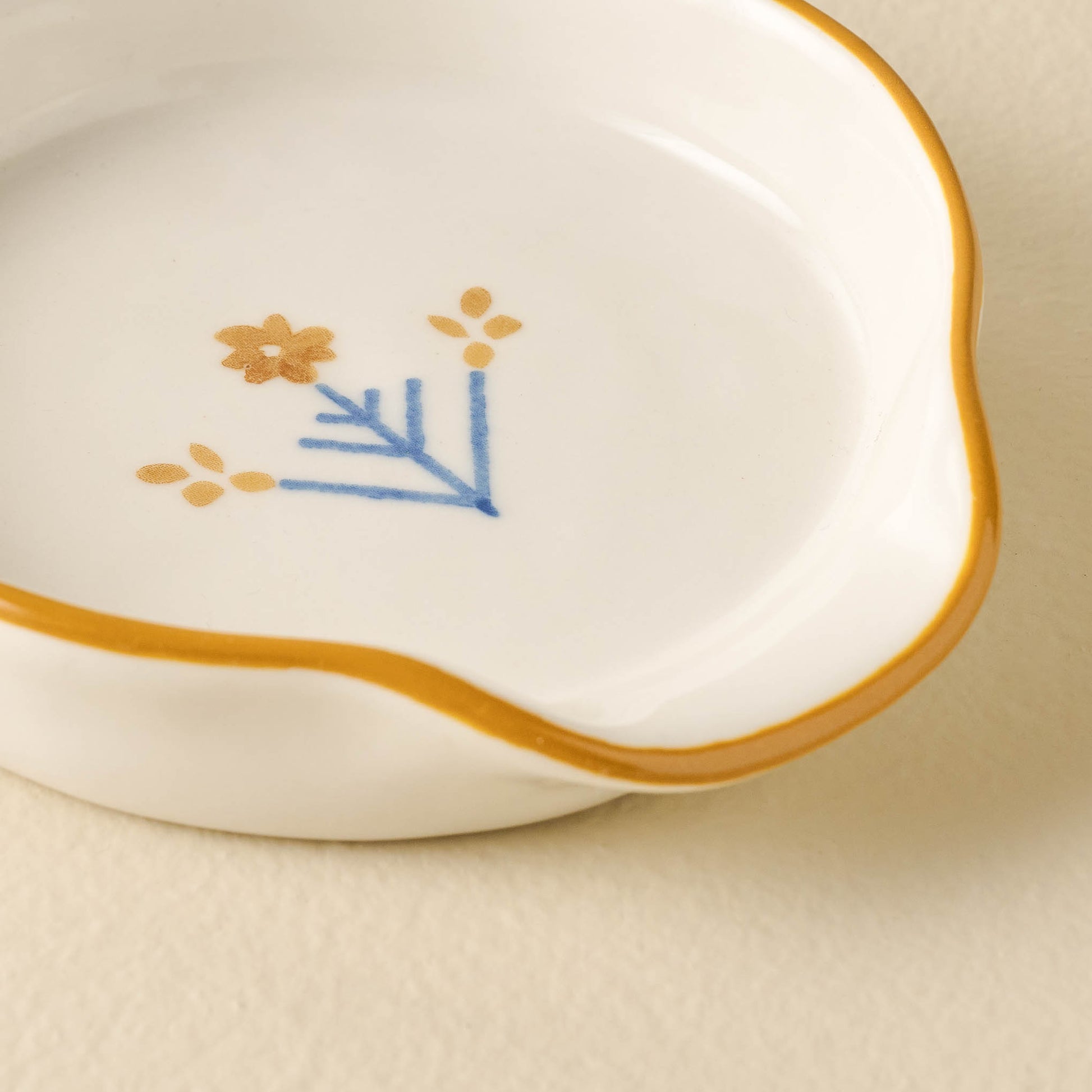 Luna Floral Spoon Rest close up