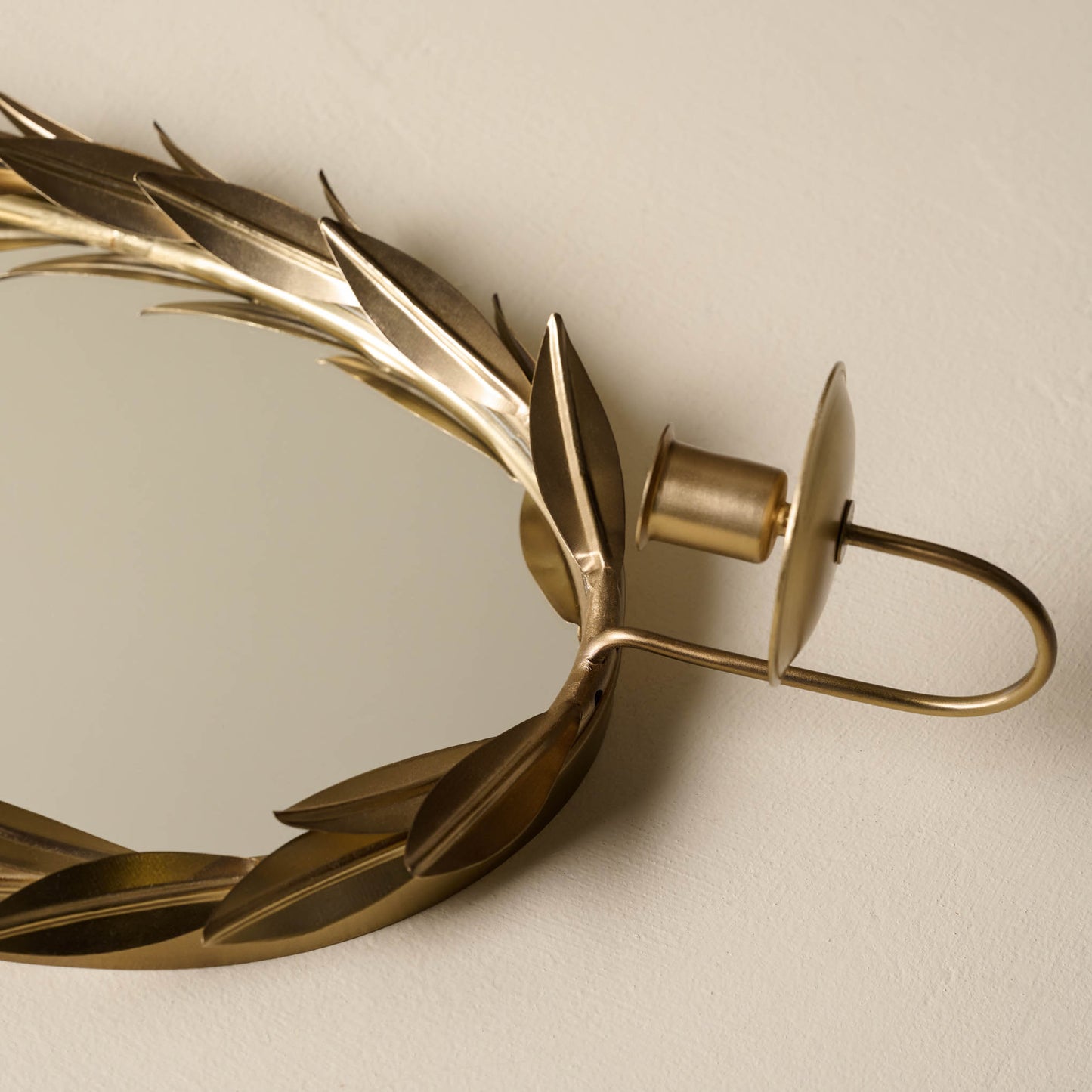 Gilded Wreath Mirrored Wall Sconce close up