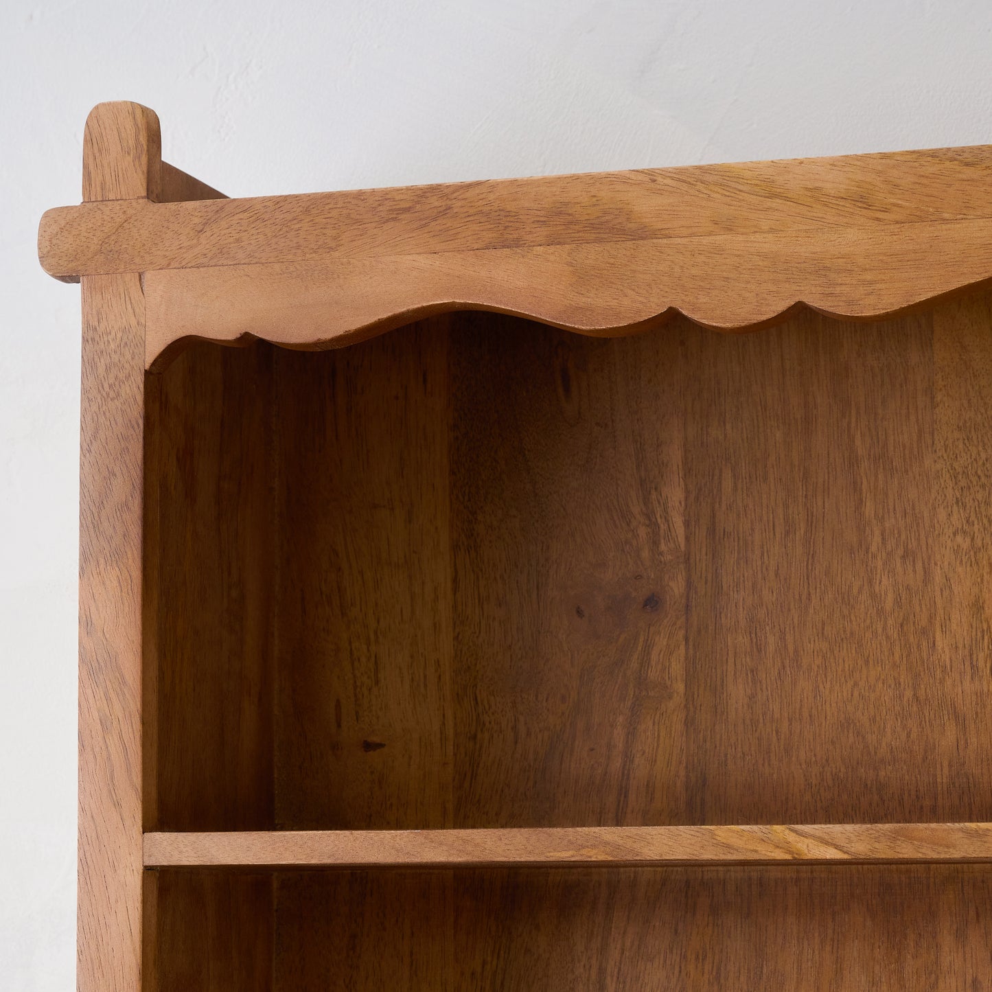 Daphne Wooden Wall Shelf close up