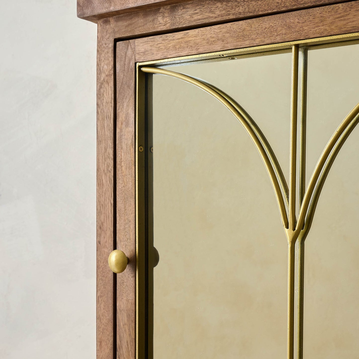 Gristmill Mirrored Wall Cabinet close up