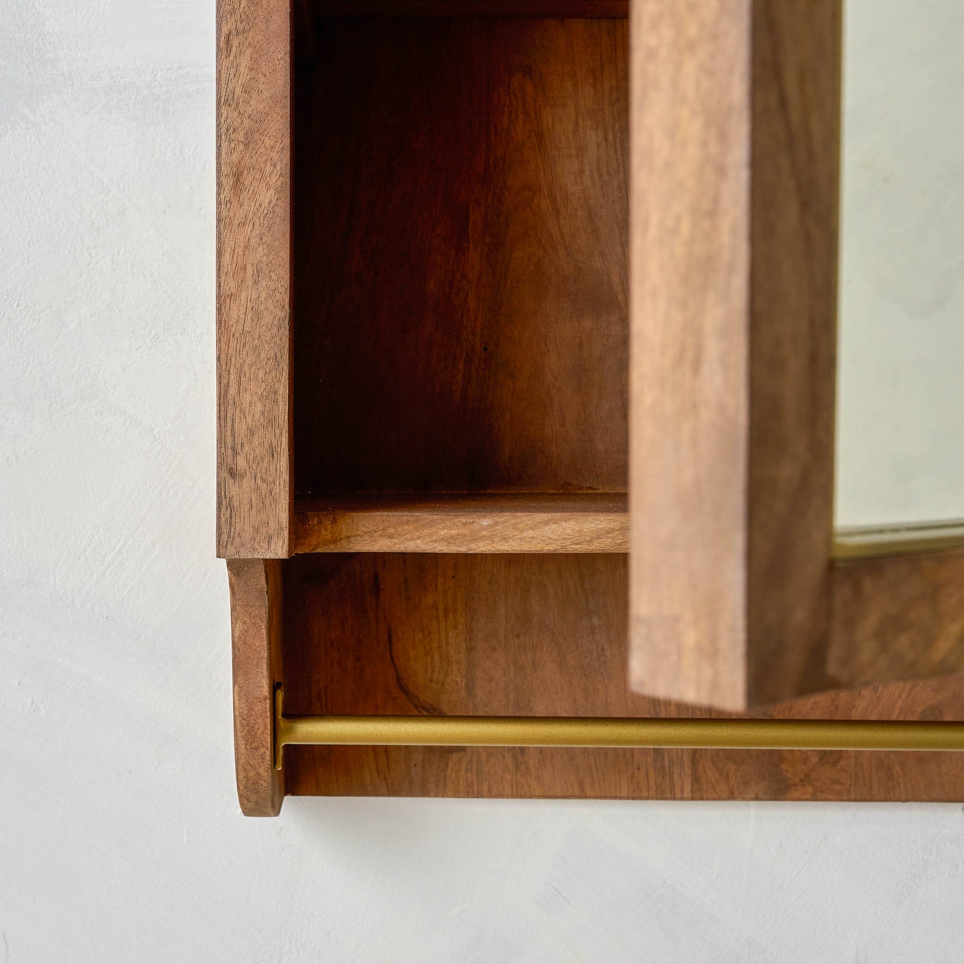 Gristmill Mirrored Wall Cabinet close up