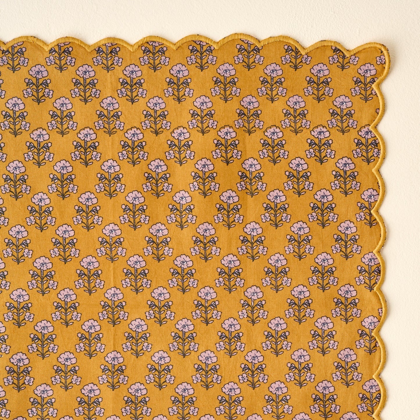 Maize Scallop Edge Block Print Napkin Set up close