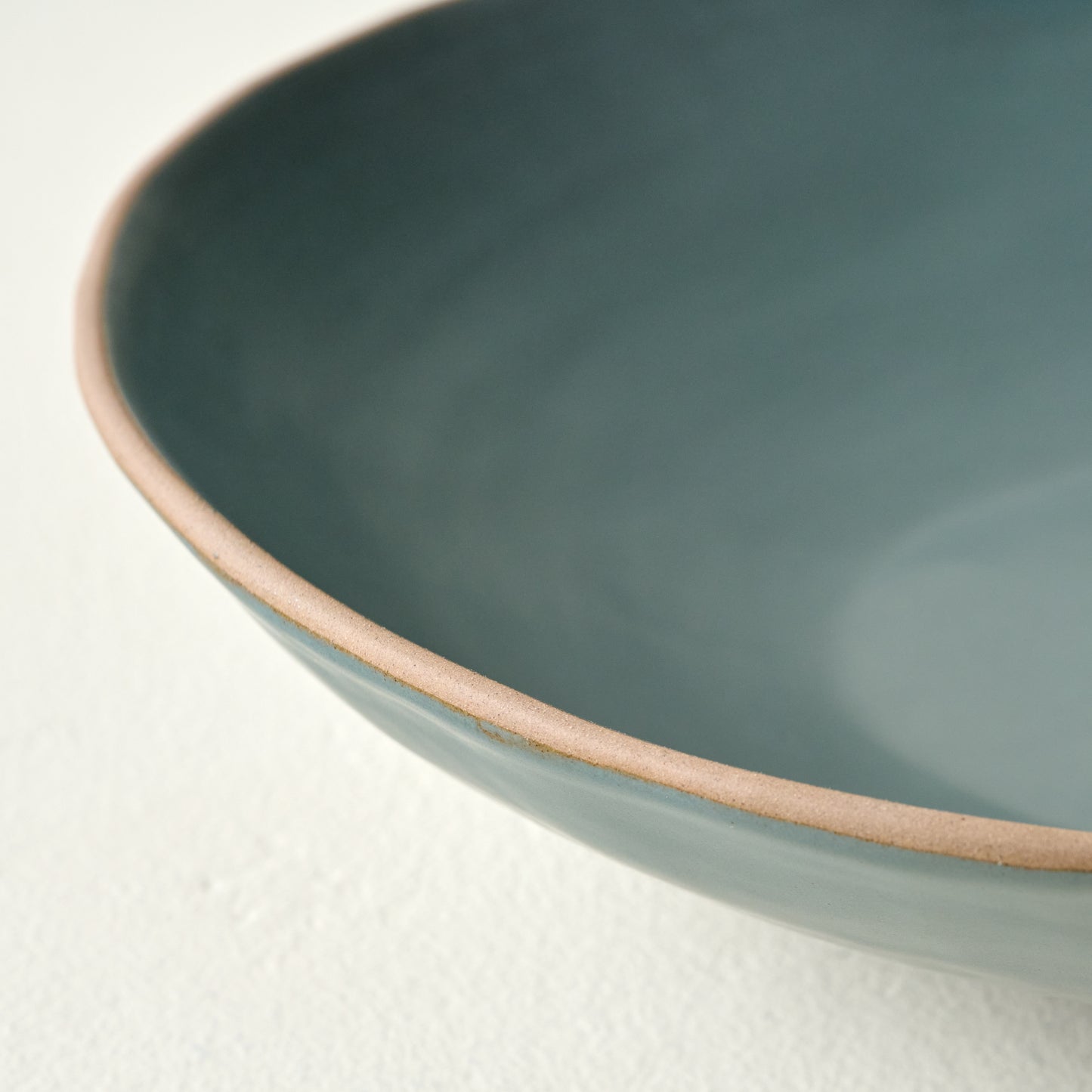 Deep Ocean Serving Bowl rim up close