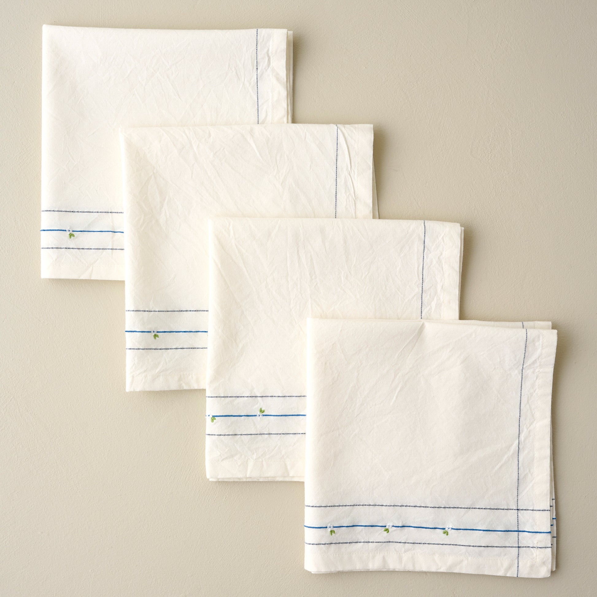 Floral Embroidered Napkin Set of Four