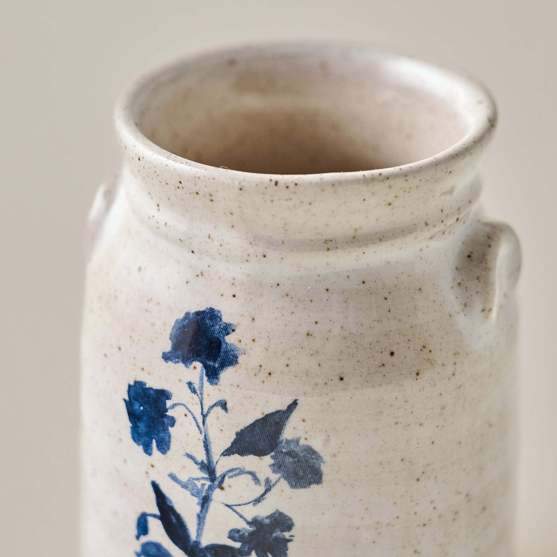 Lila Floral Mini Crock up close