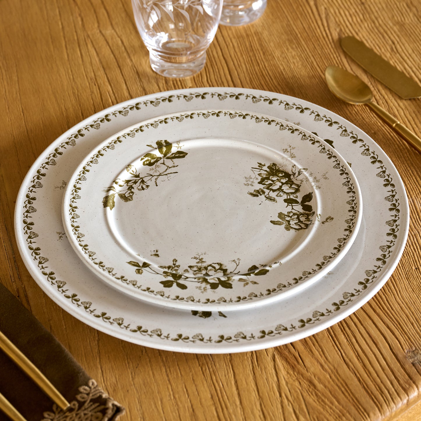 Heirloom Garden Floral Place Setting shown on table