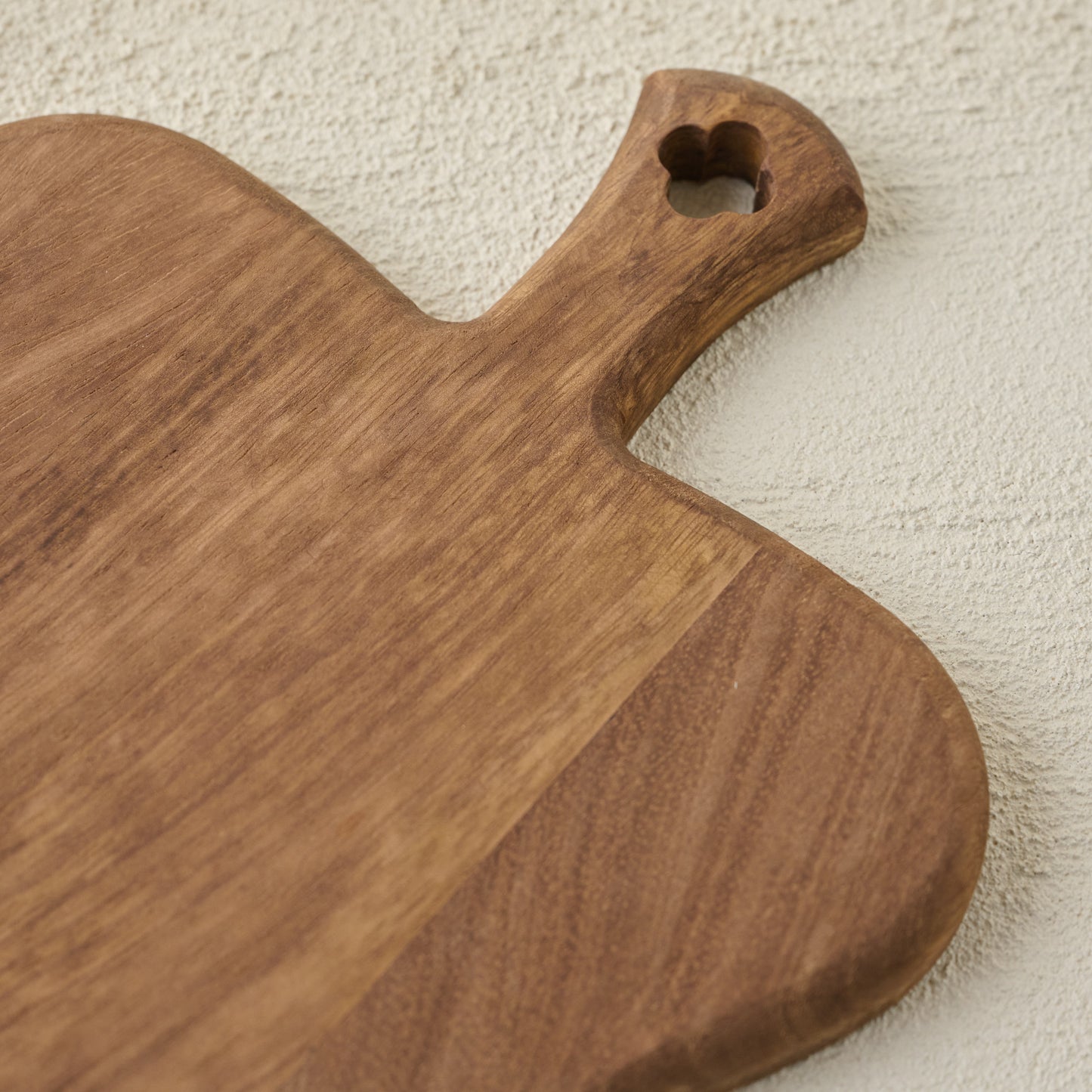 Vintage-Inspired Serving Board up close handle