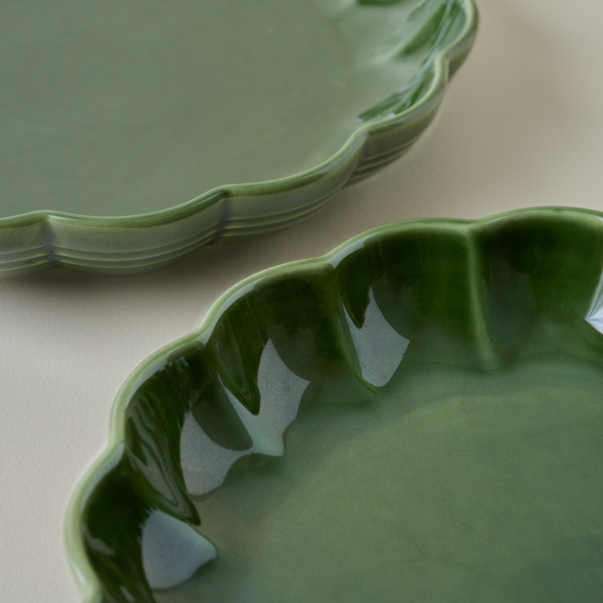 The Cottage Collection Forest Green Scalloped Baking Dish Set up close