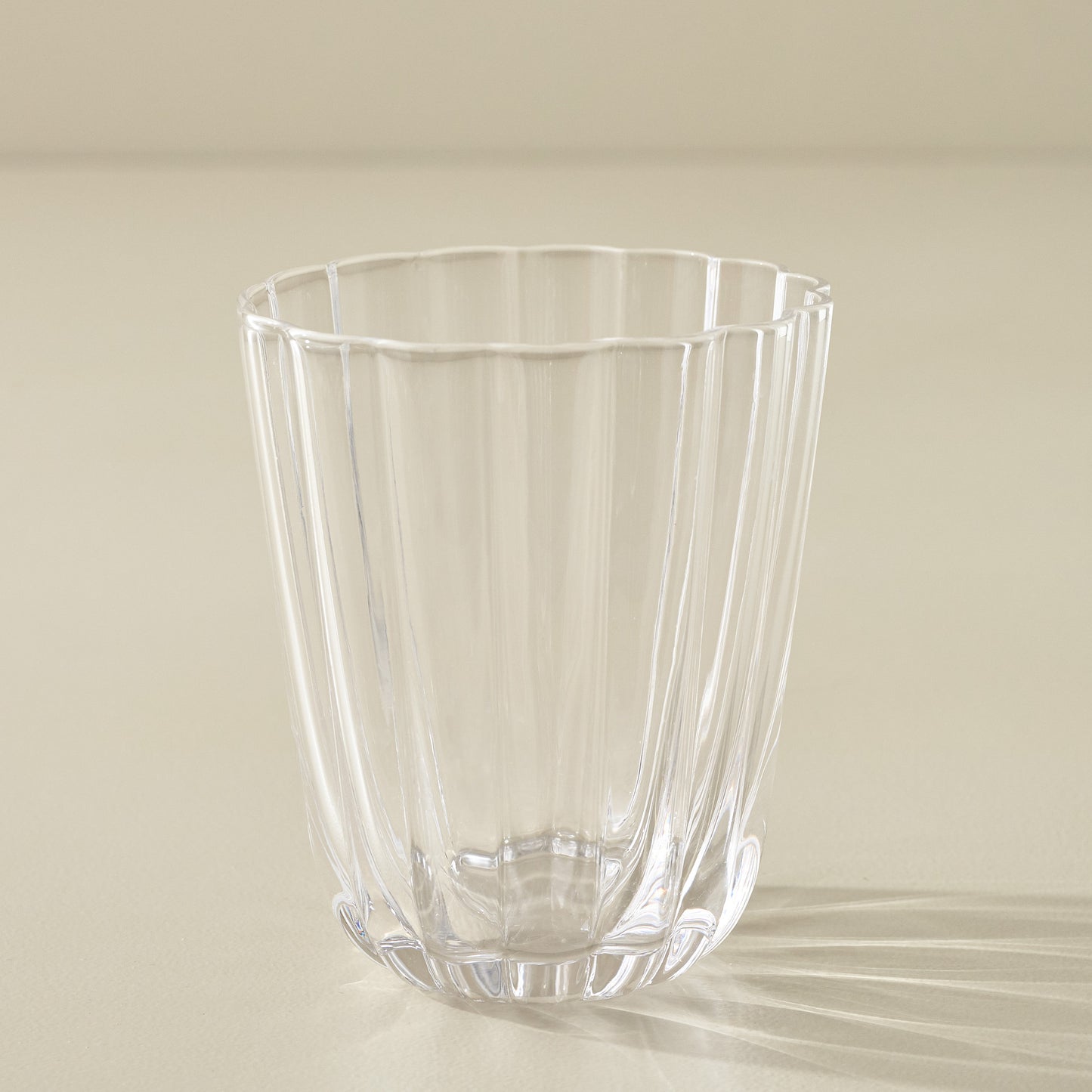 Small Scalloped Rim Glass Tumbler