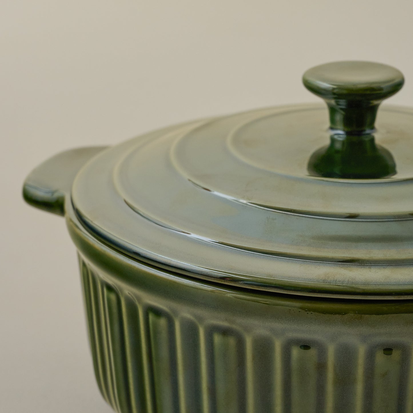 The Cottage Collection Forest Green Baking Dish with Lid up close