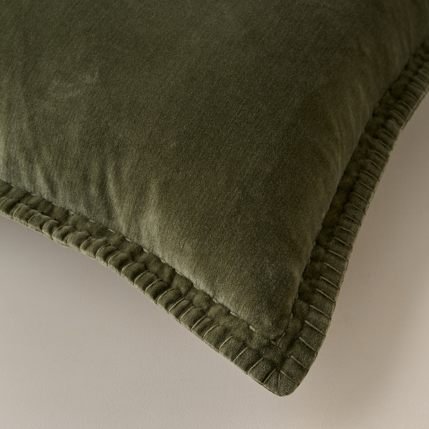 Townes Winter Moss Pillow corner