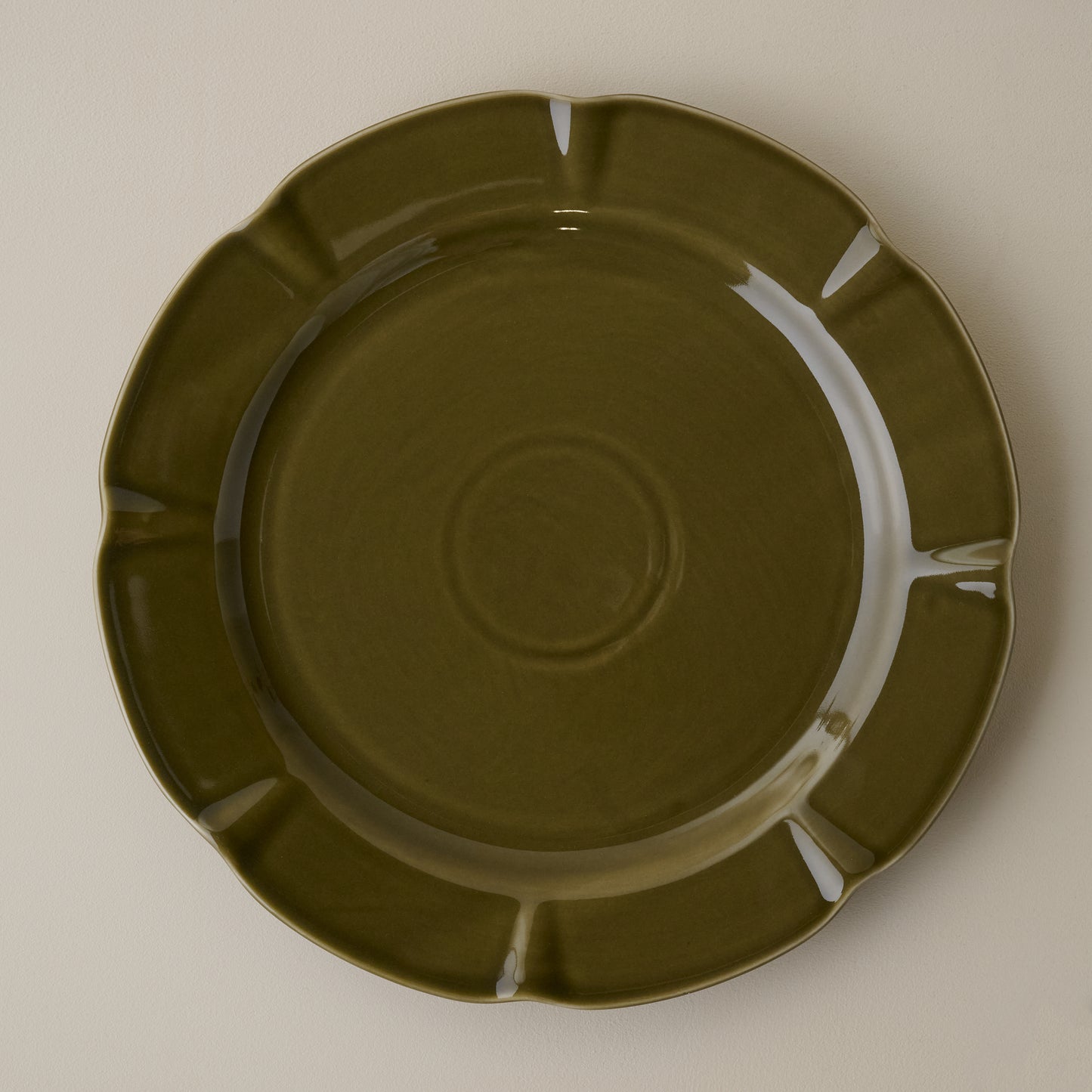 Fern Green Luna Scalloped Plate - Dinner Plate