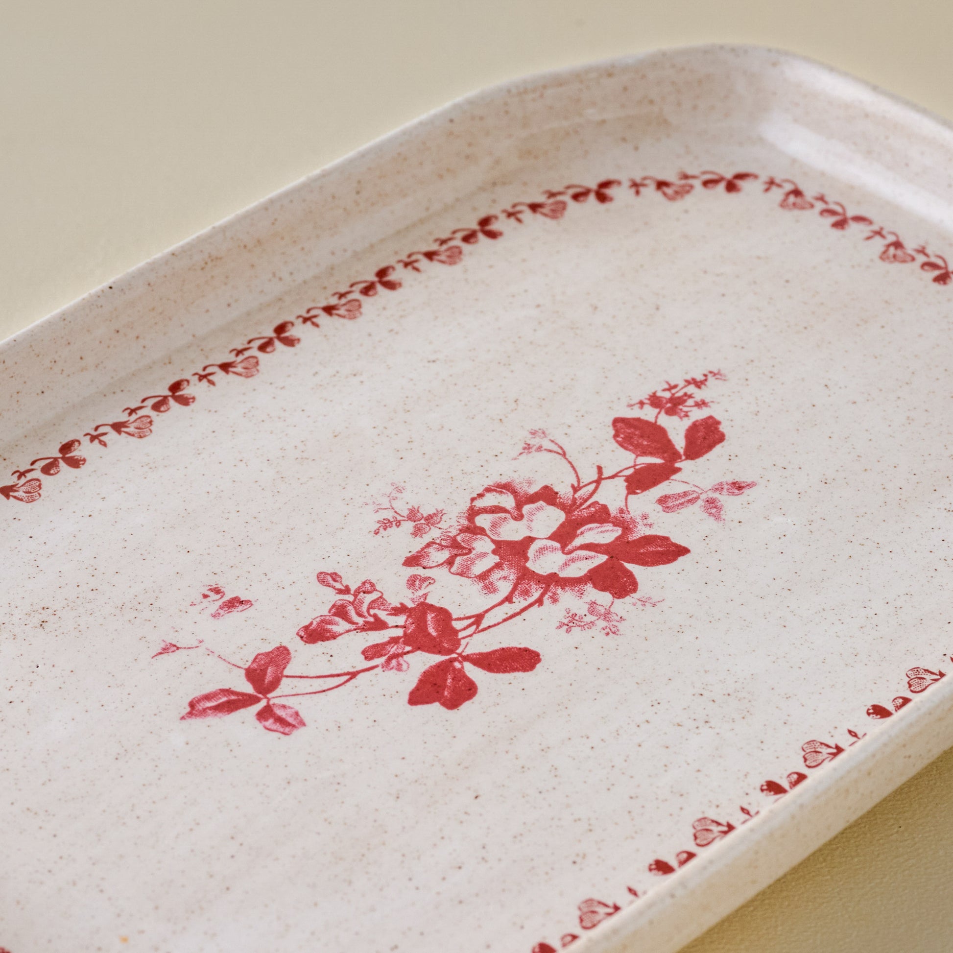 Heirloom Garden Decorative Tray up close