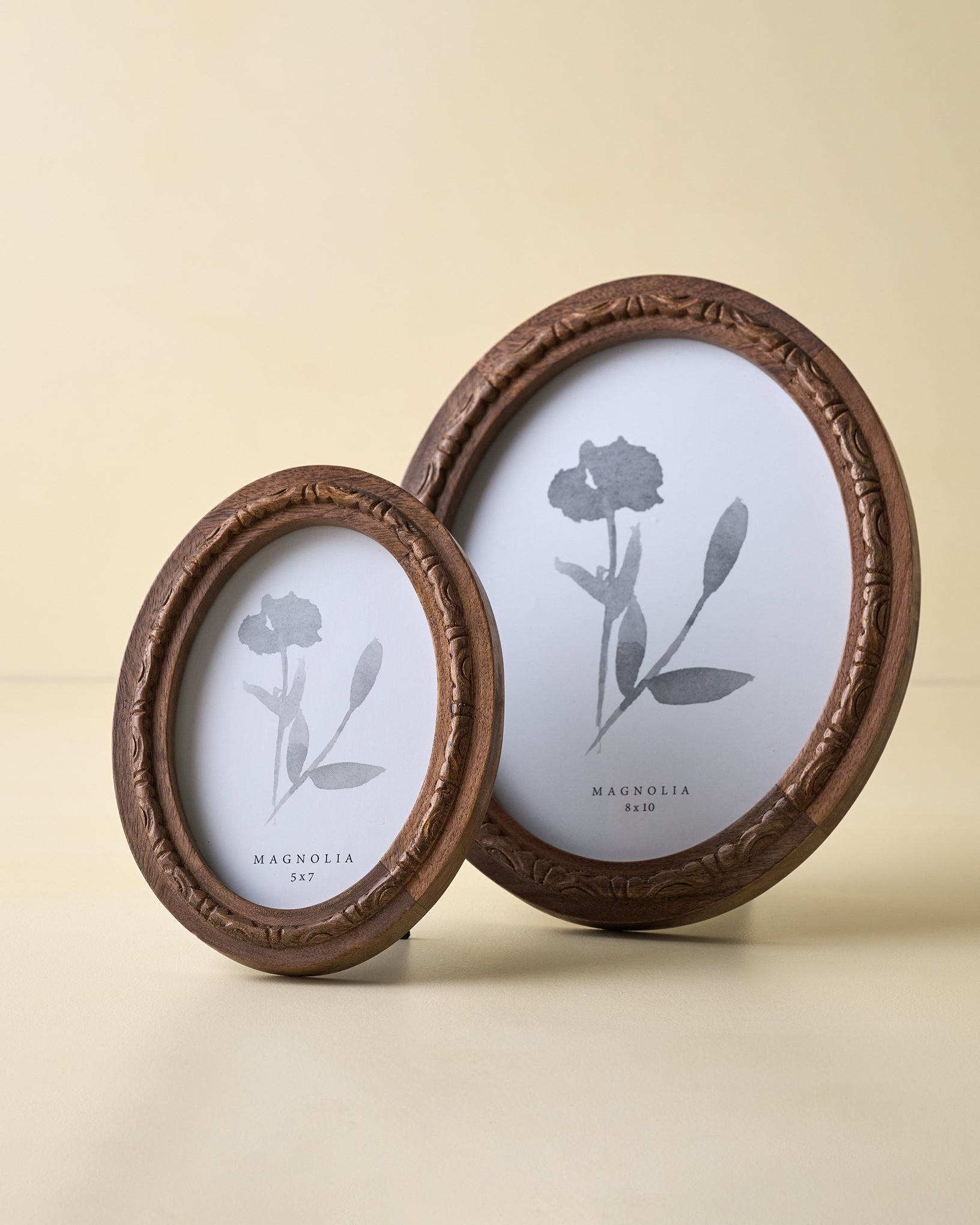 Caroline Carved Wood Oval Photo Frame – Magnolia