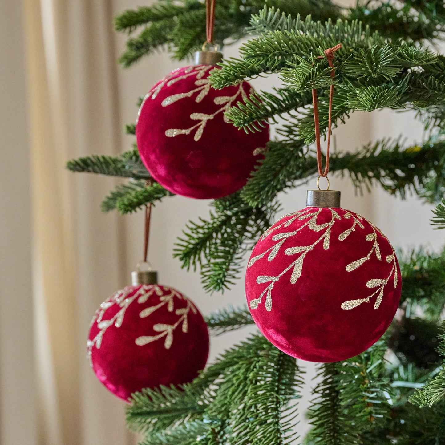Syrah Flocked Floral Glitter Ornament, Set of 3