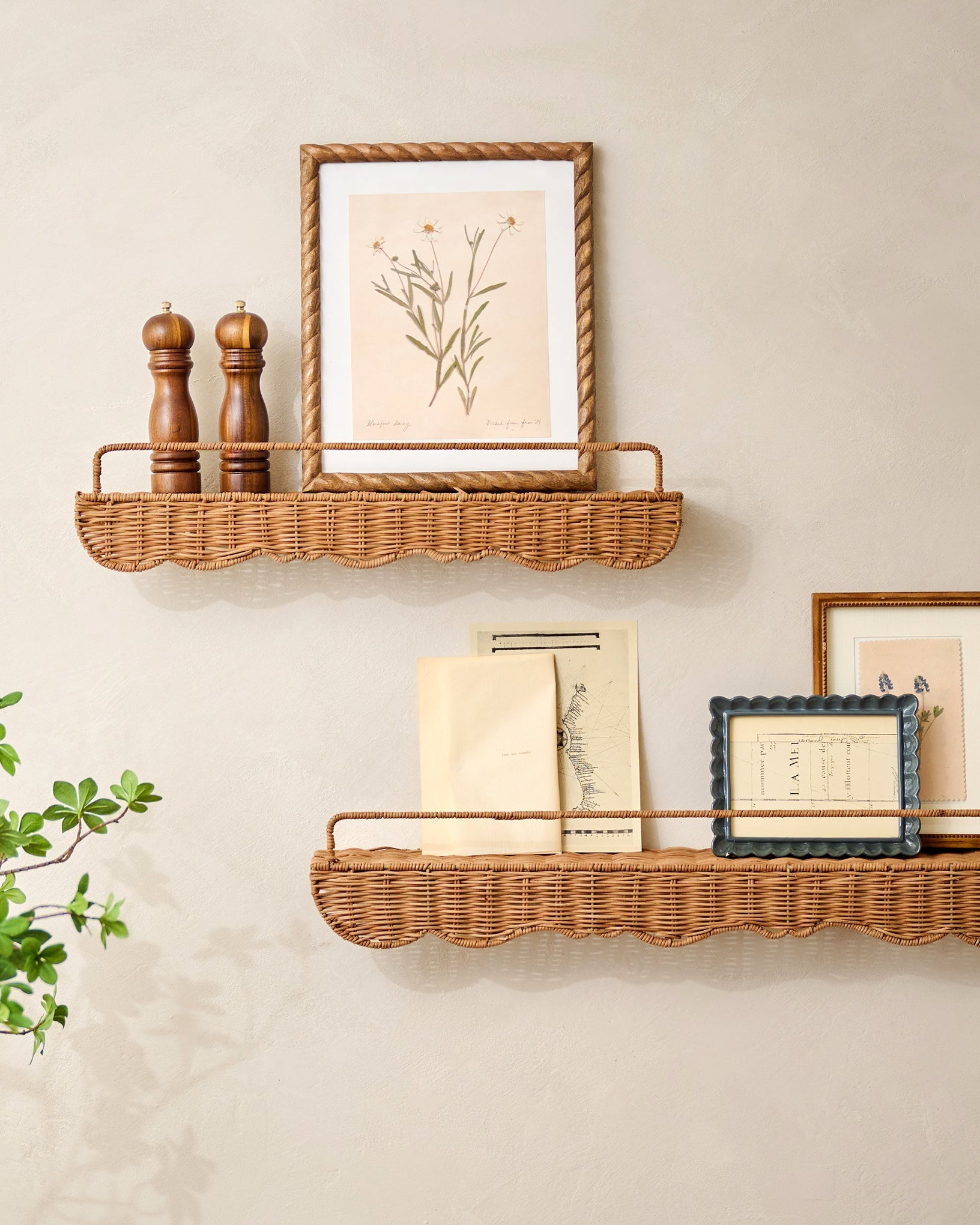 Robin Woven Rattan Picture Ledge – Magnolia