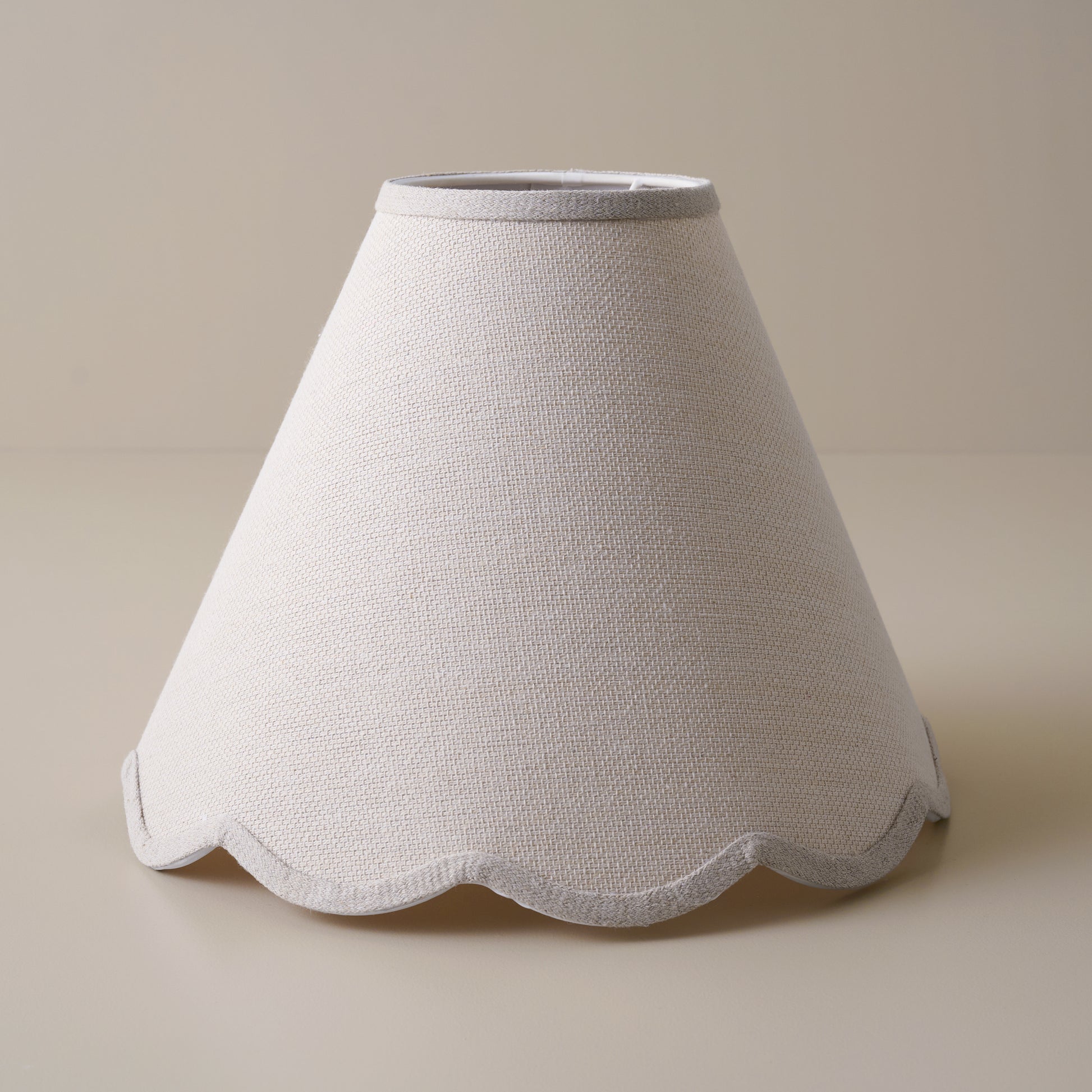 Natural Linen Scallop Shade