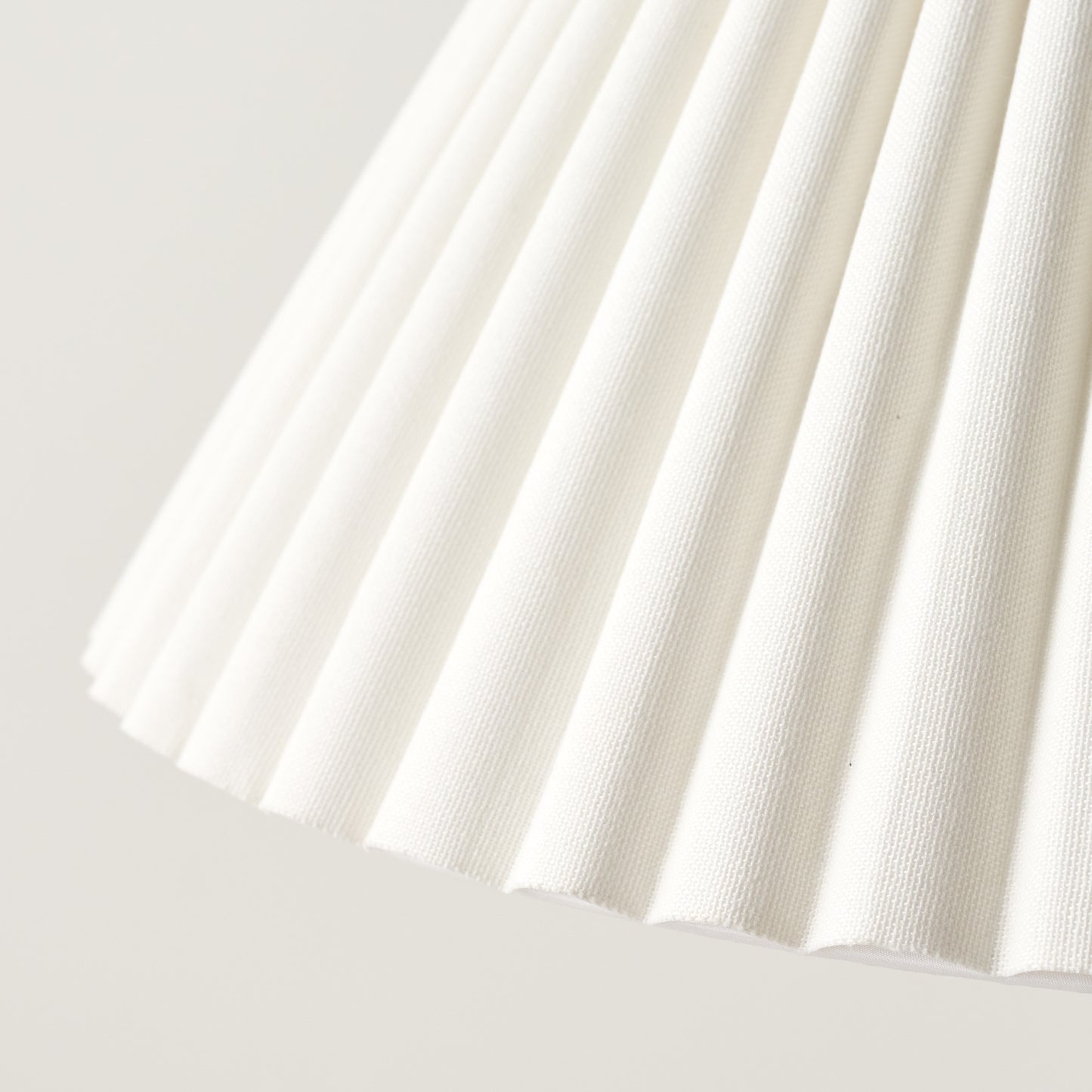 Empire Scallop Lamp Shade up close