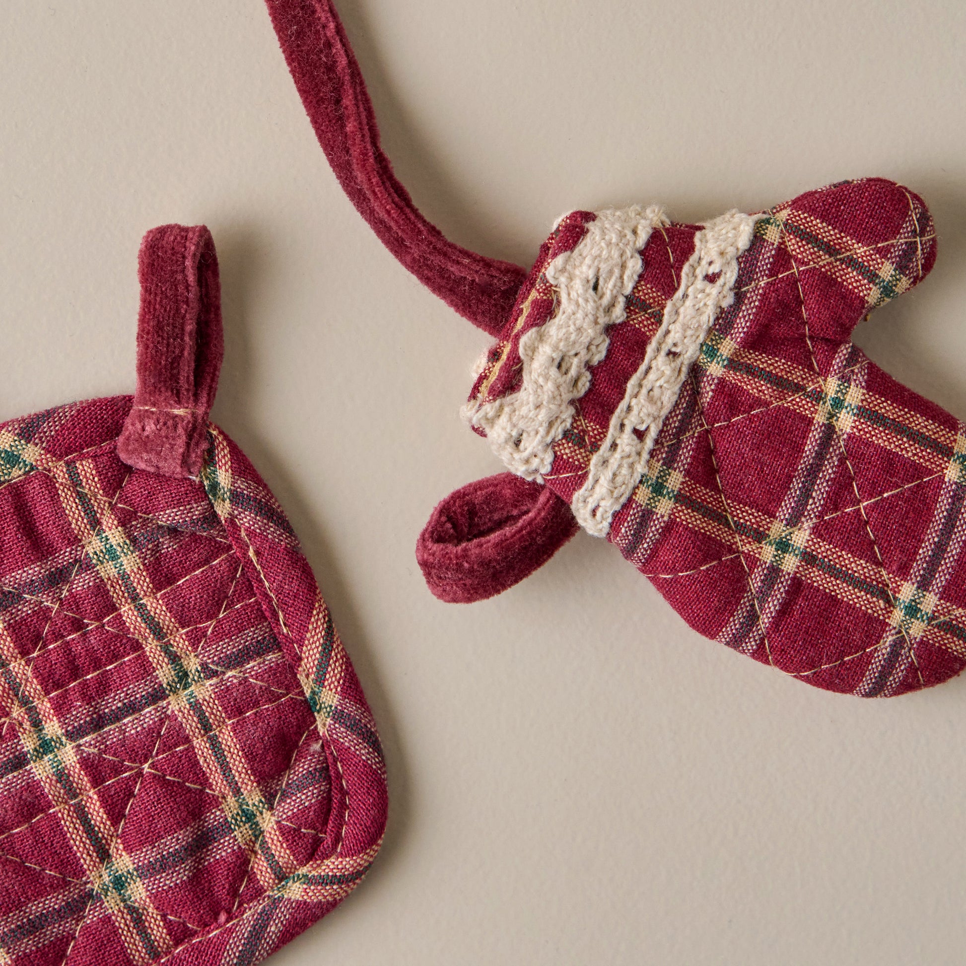 Magnolia Red Plaid Oven Mit + Pot Holder Ornament up close