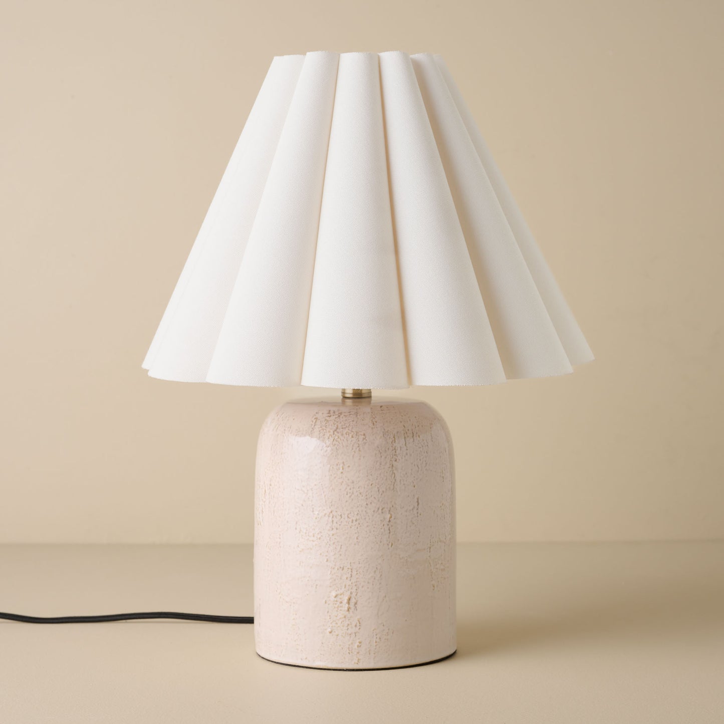Farrah Table Lamp - Textured Cream linen scallop shade