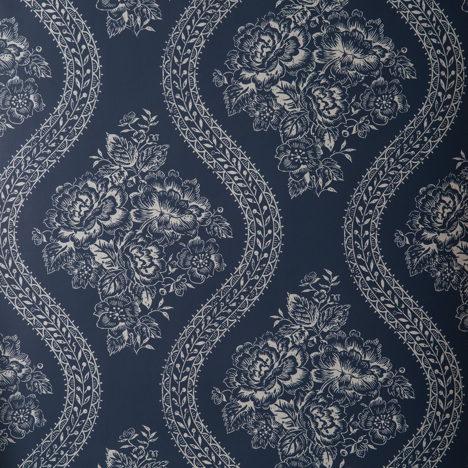 Coverlet Floral Wallpaper