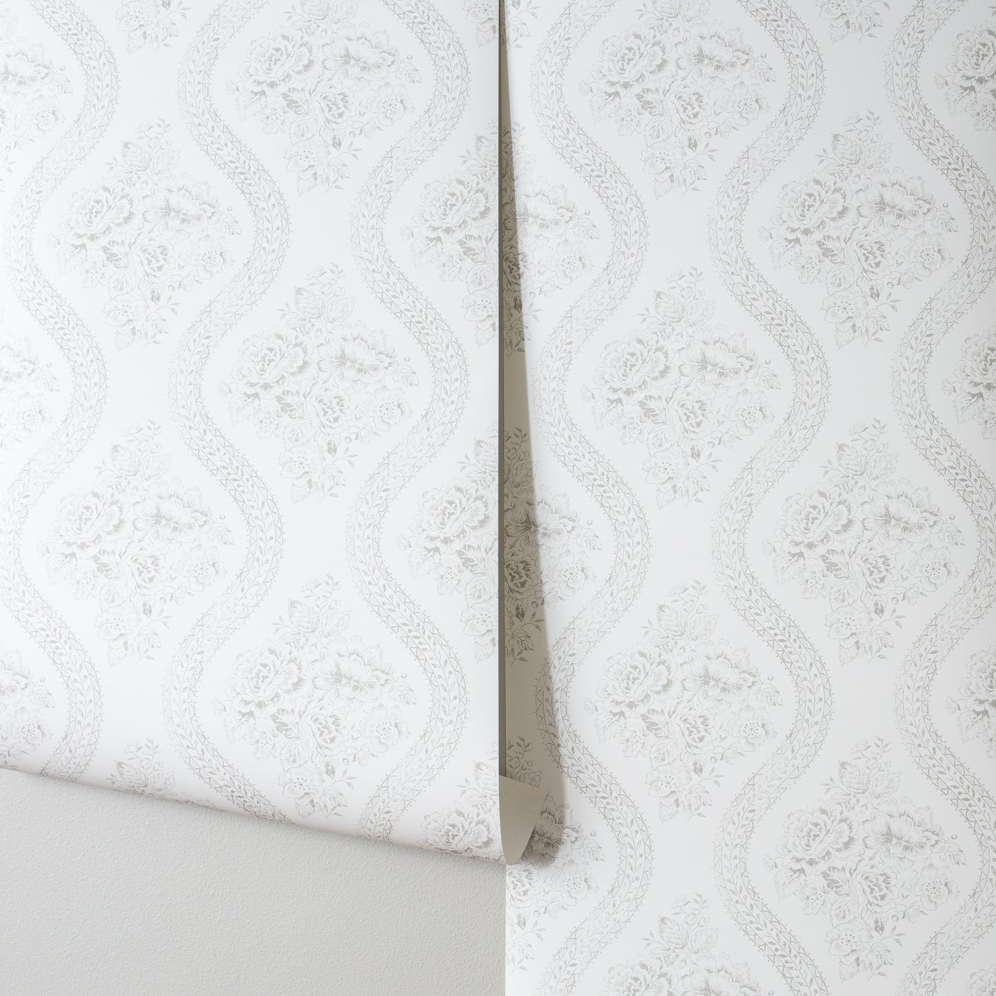 Coverlet Floral Wallpaper