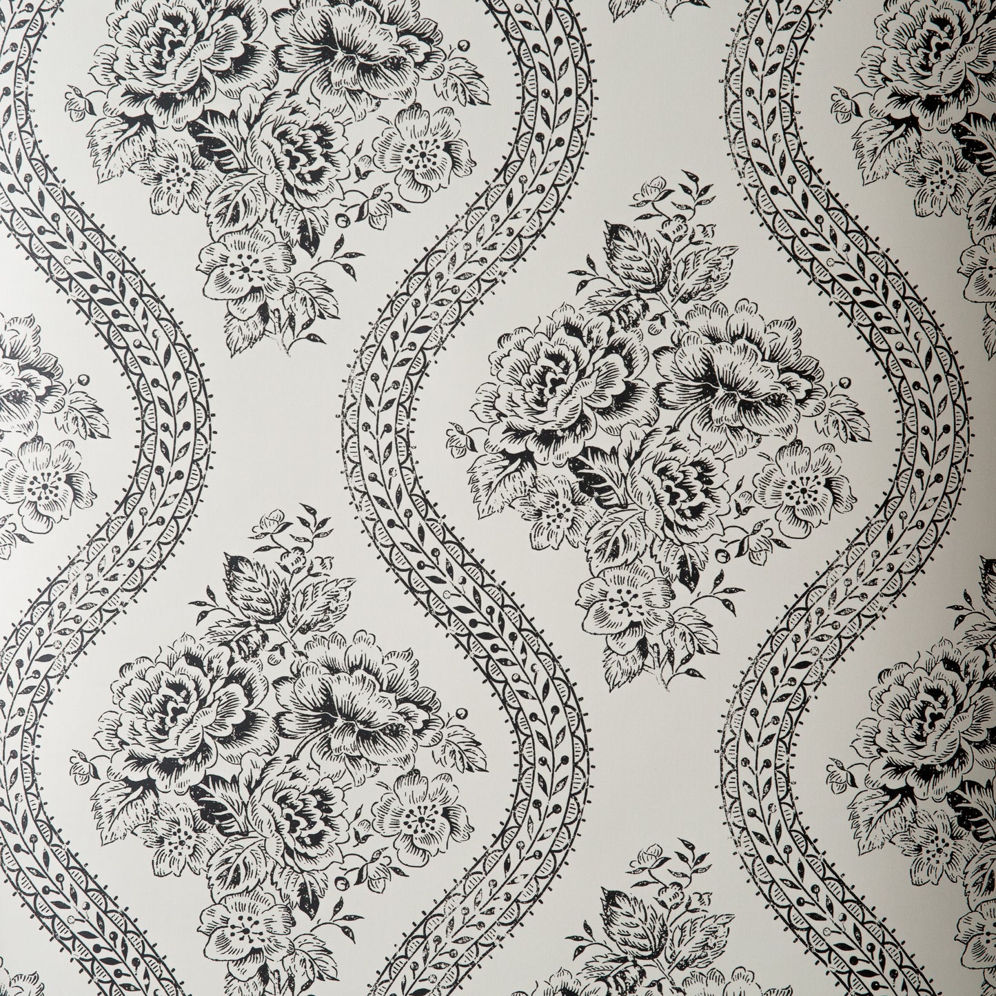 Coverlet Floral Wallpaper