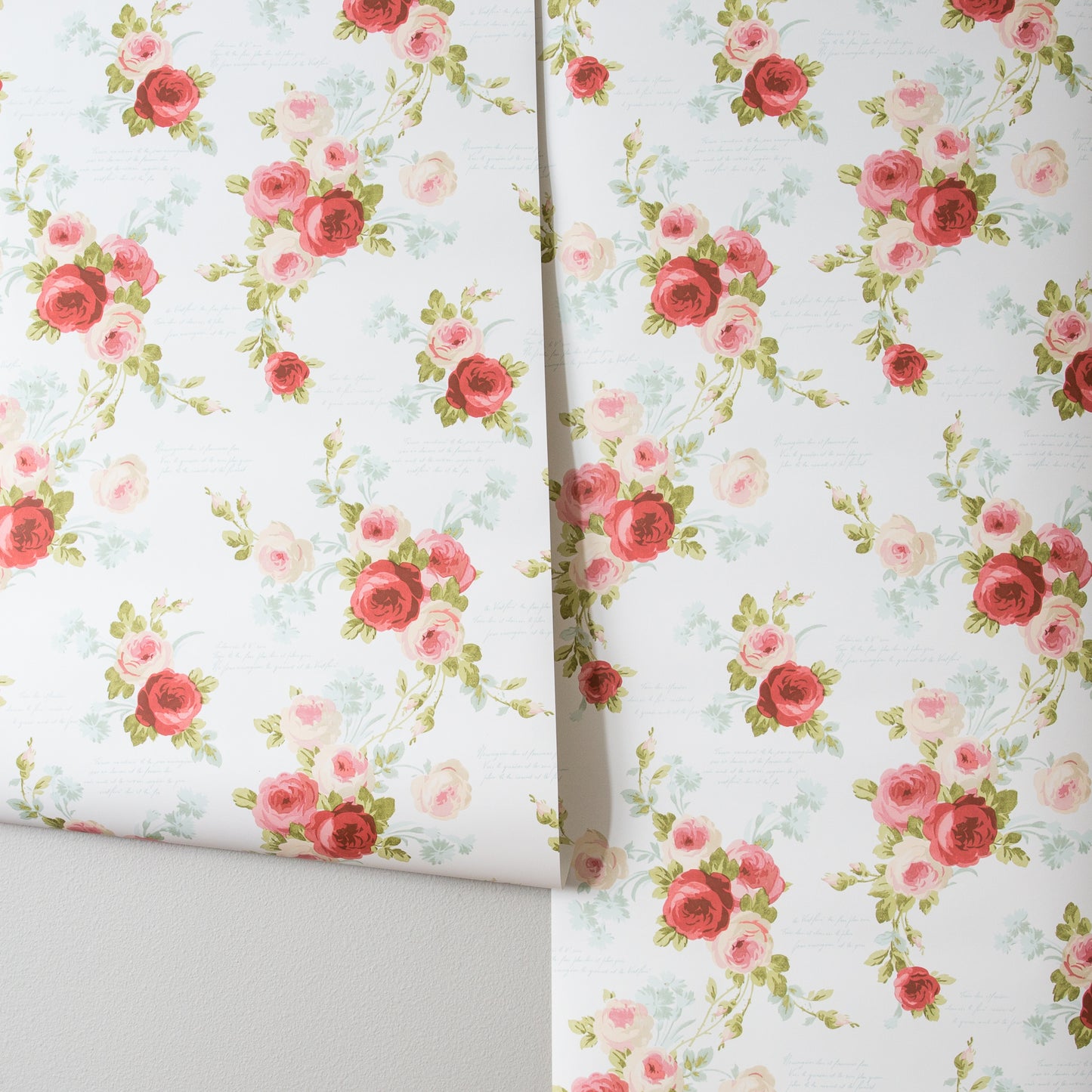 Heirloom Rose Wallpaper