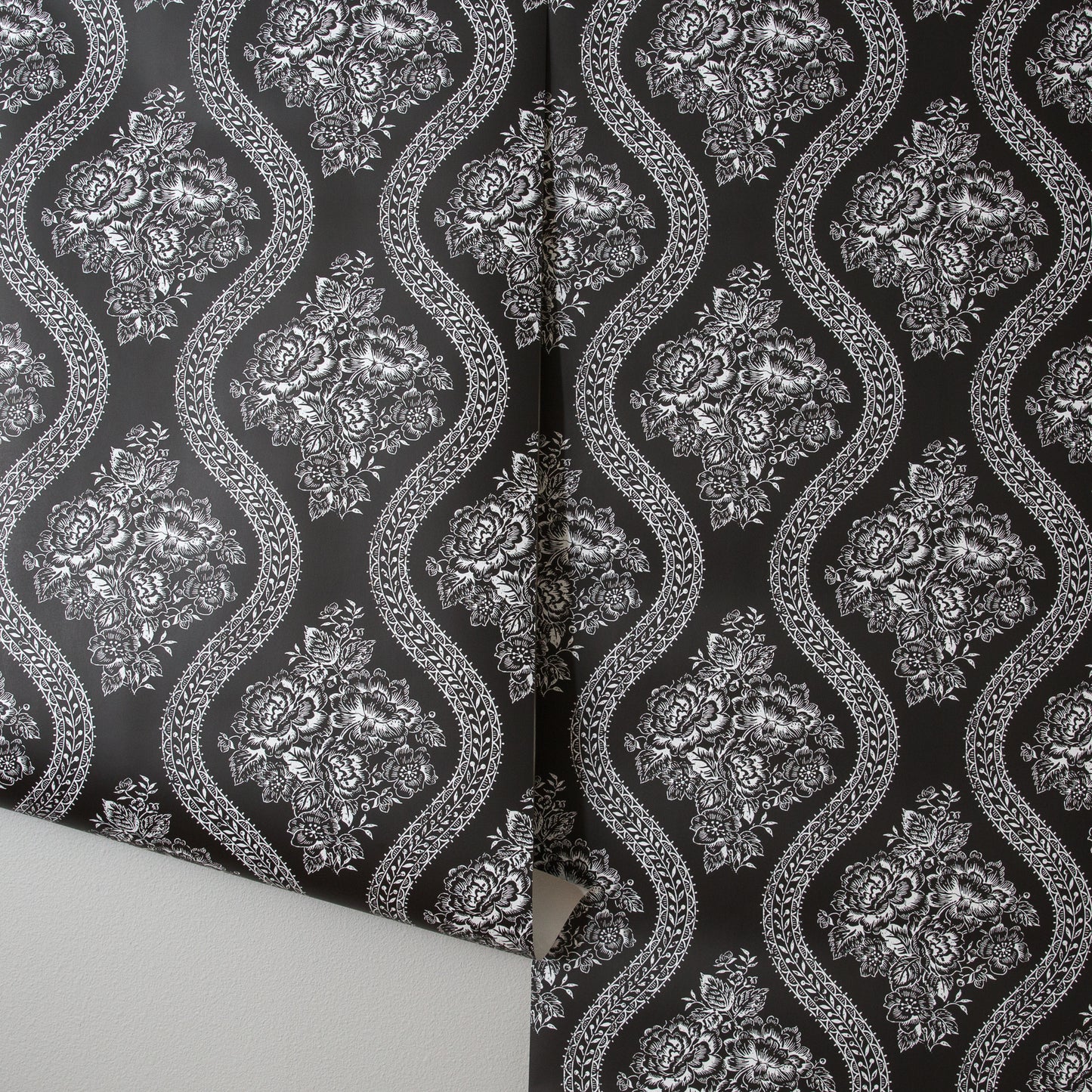 Coverlet Floral Wallpaper