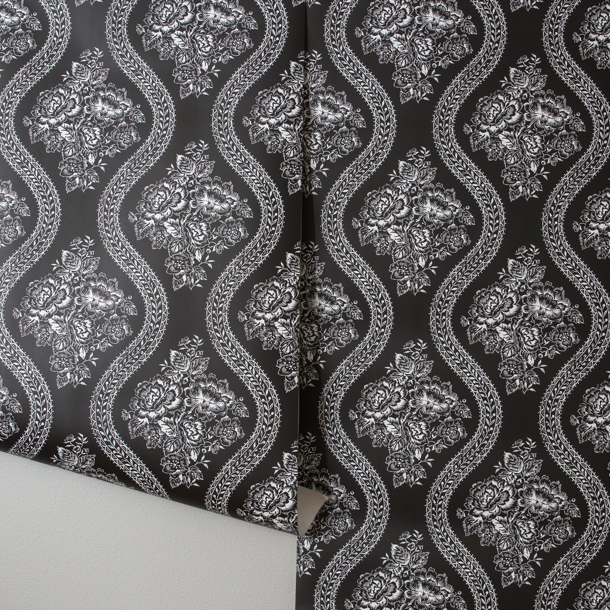 Coverlet Floral Wallpaper