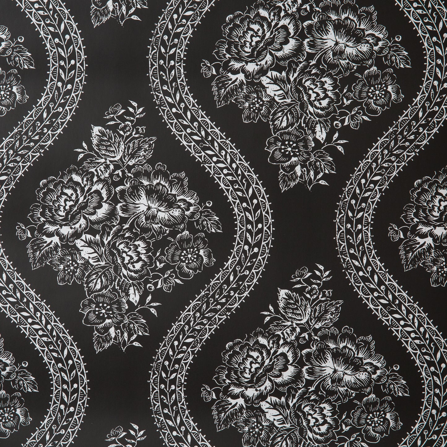 Coverlet Floral Wallpaper
