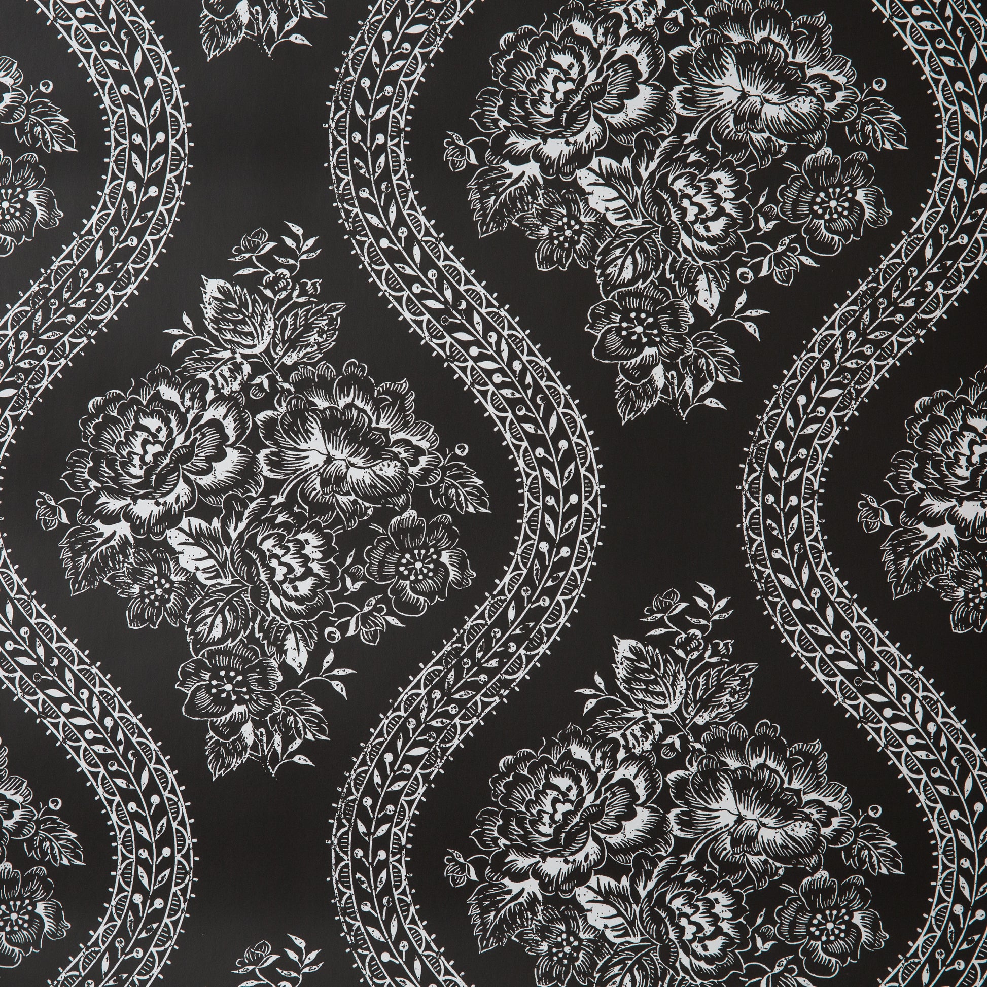 Coverlet Floral Wallpaper