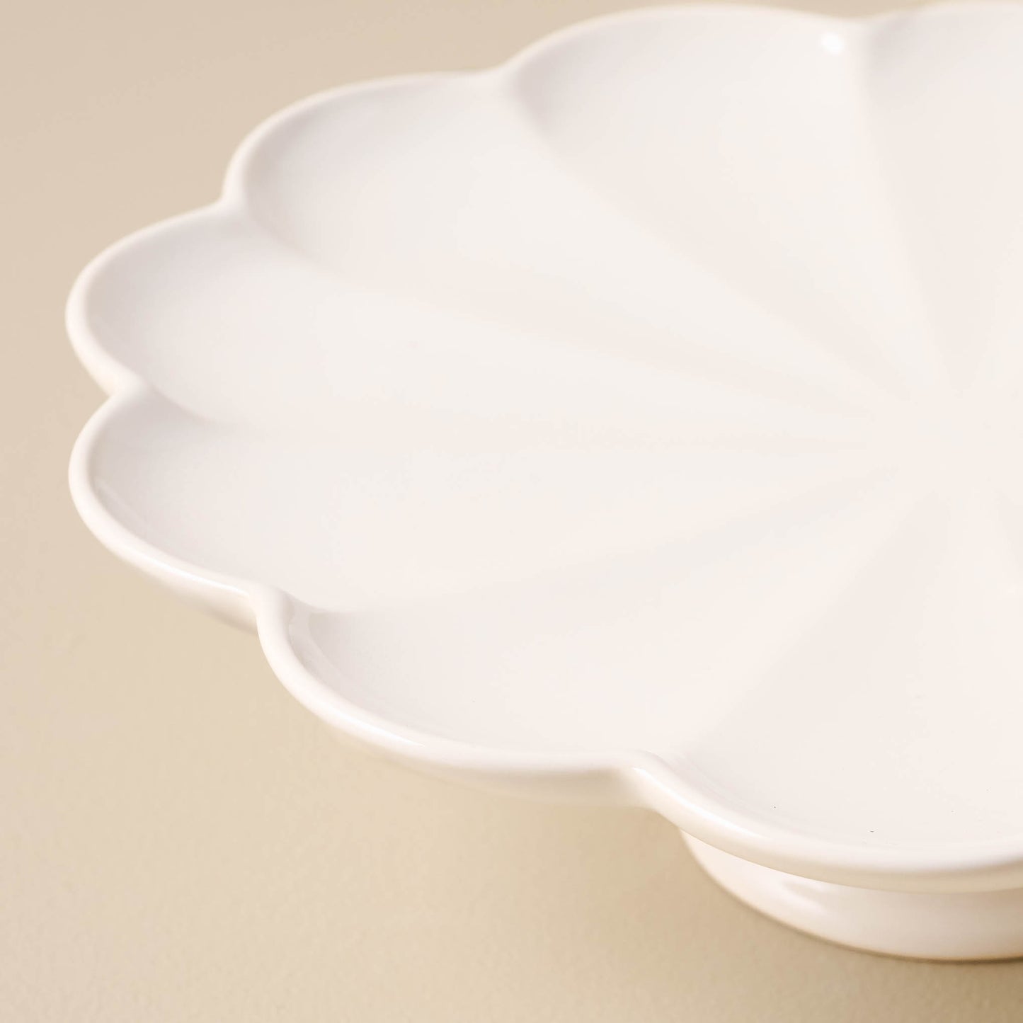 Cream Scalloped Cake Stand close up
