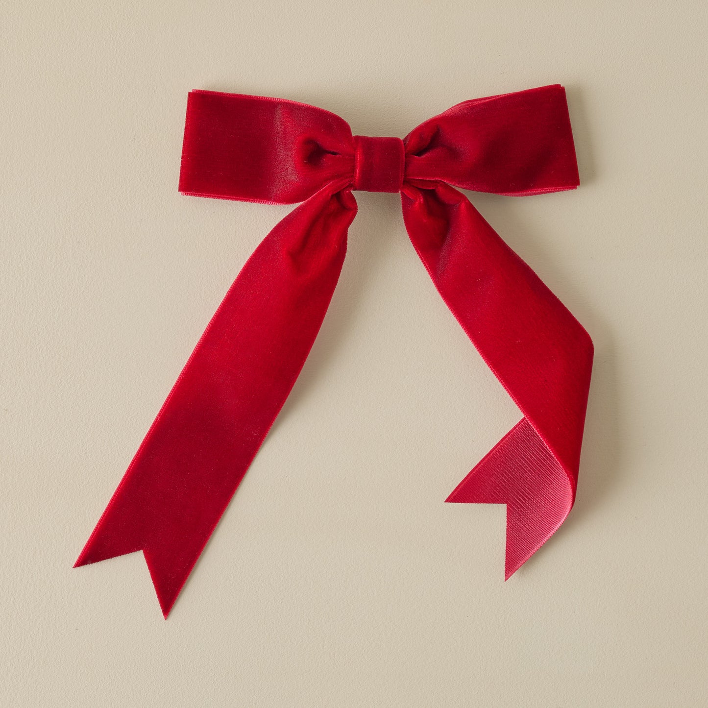 Velvet Bow Ornament Clip in red